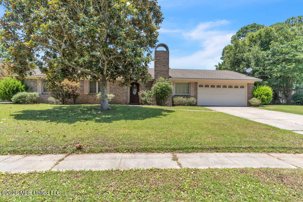 1513 Woodhaven Street Property Photo 2