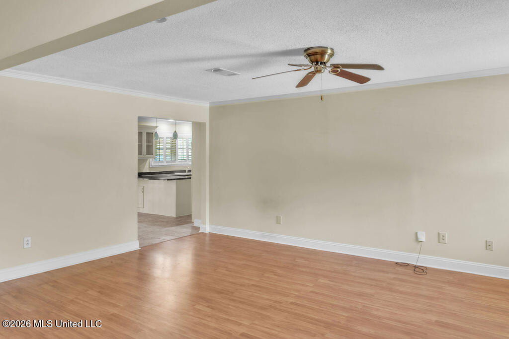 1513 Woodhaven Street Property Photo 6