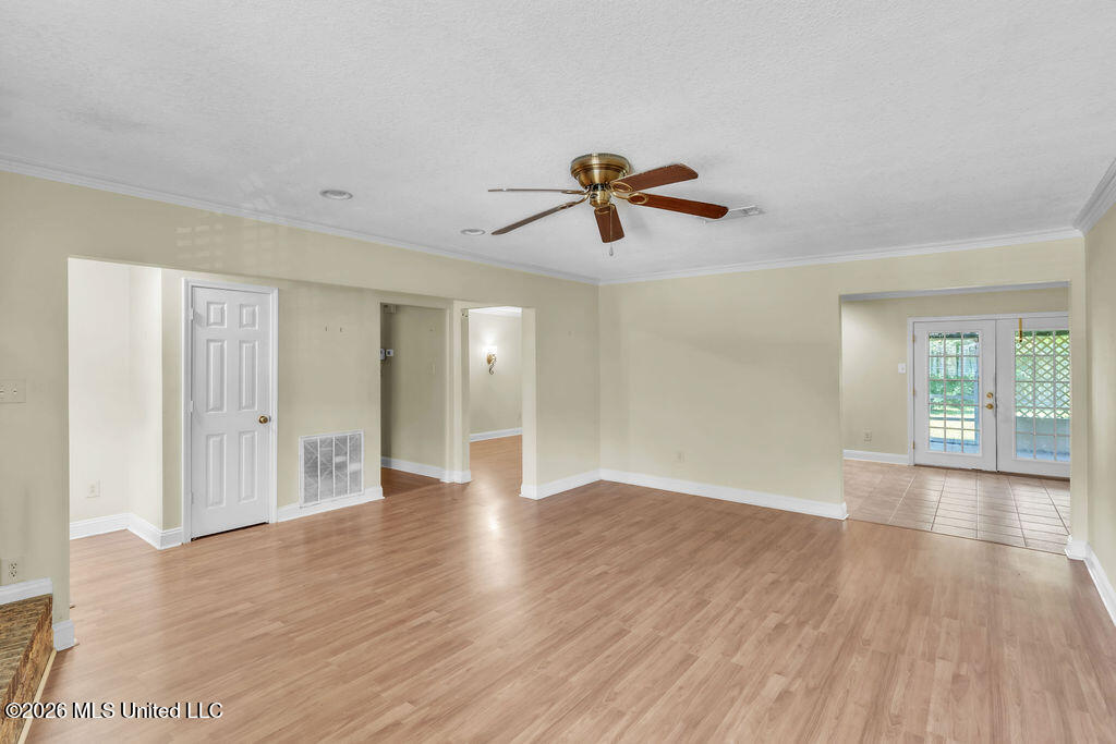 1513 Woodhaven Street Property Photo 9
