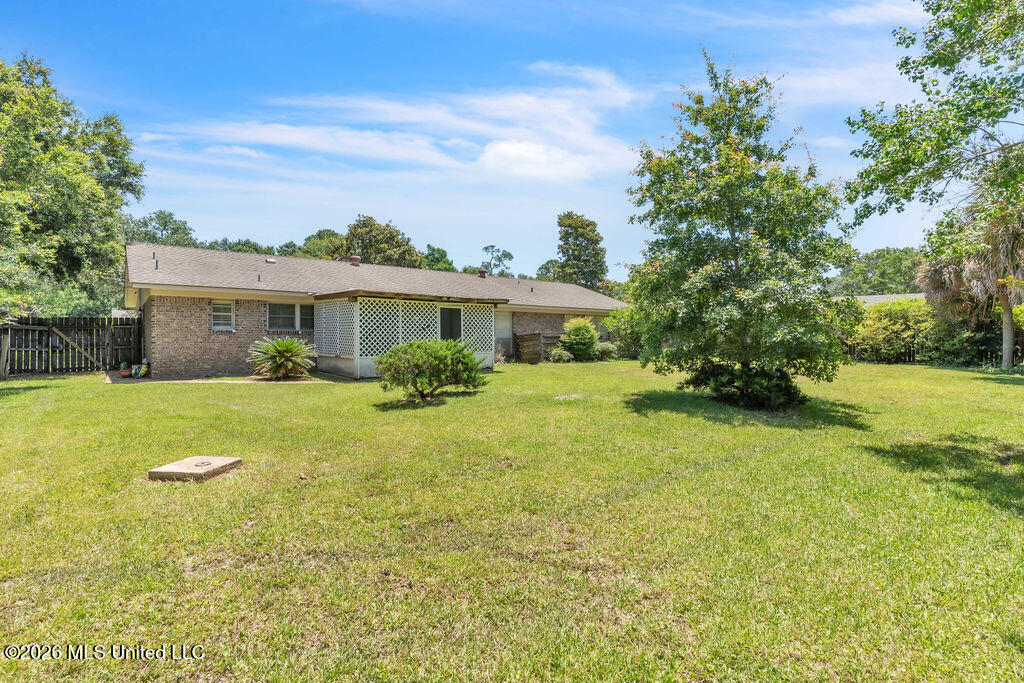 1513 Woodhaven Street Property Photo 32