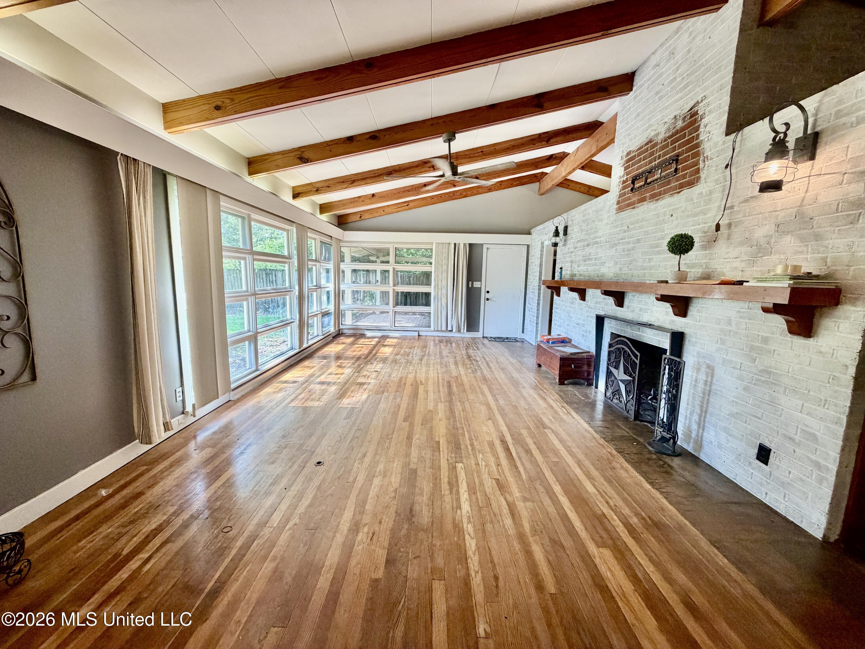 1414 Shelby Drive Property Photo 2