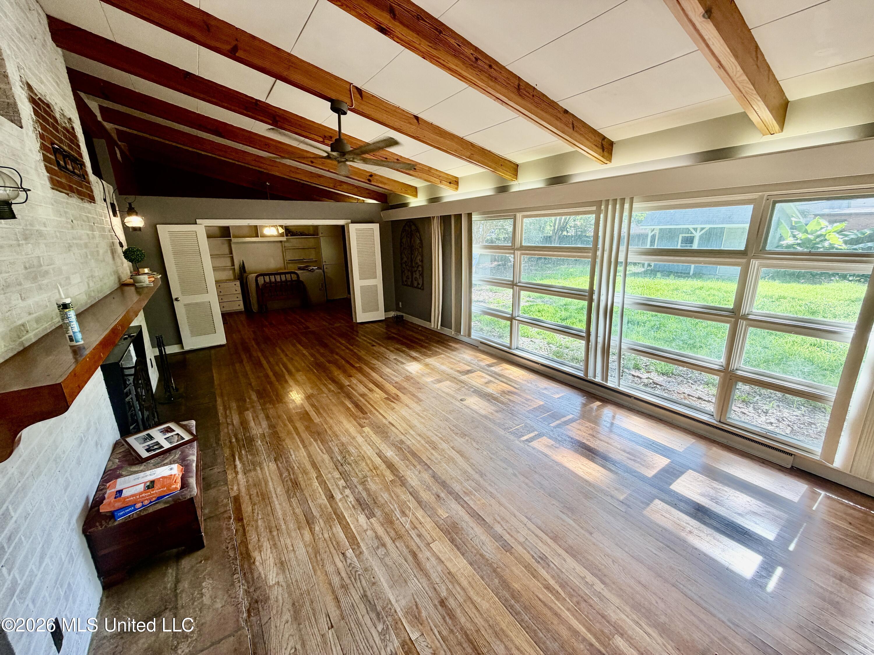 1414 Shelby Drive Property Photo 3