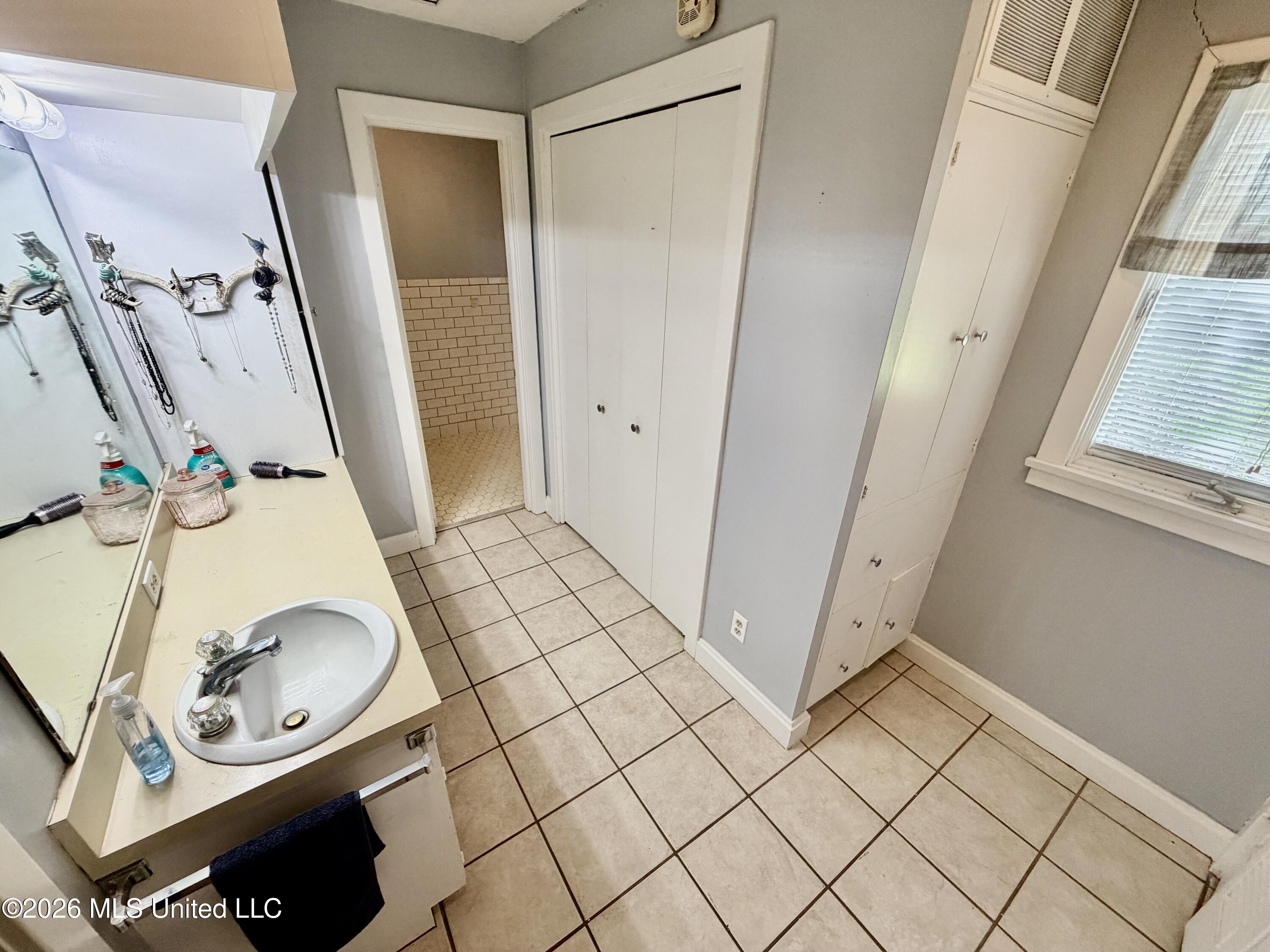 1414 Shelby Drive Property Photo 10