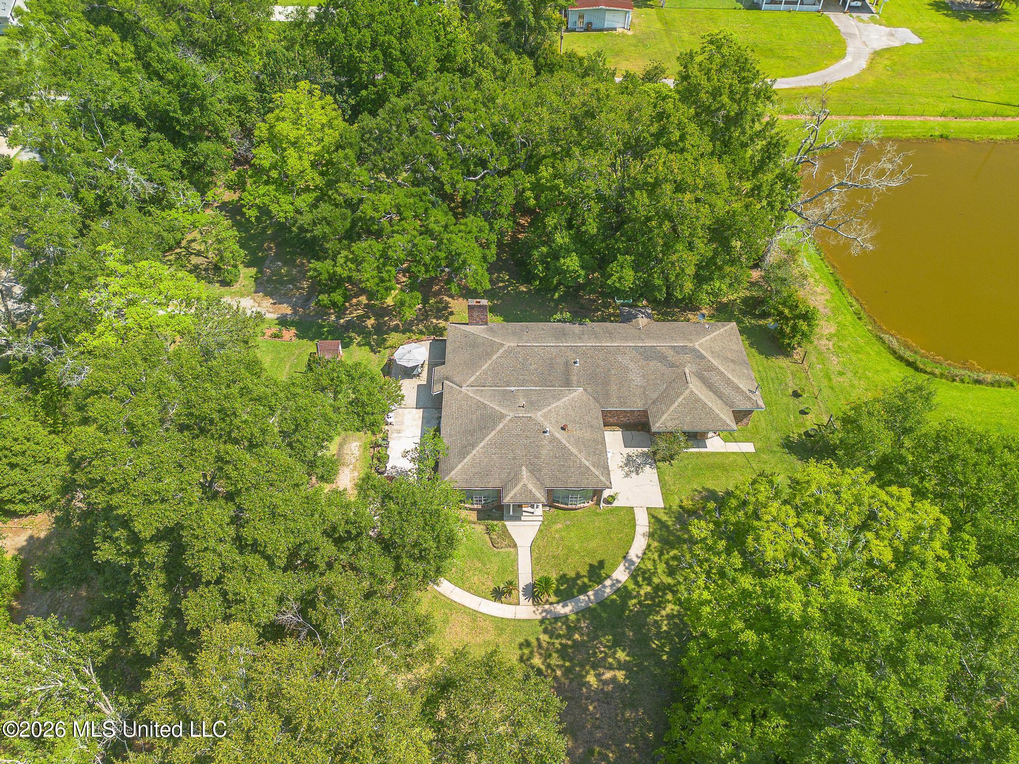 16066 Landon Road Property Photo 6