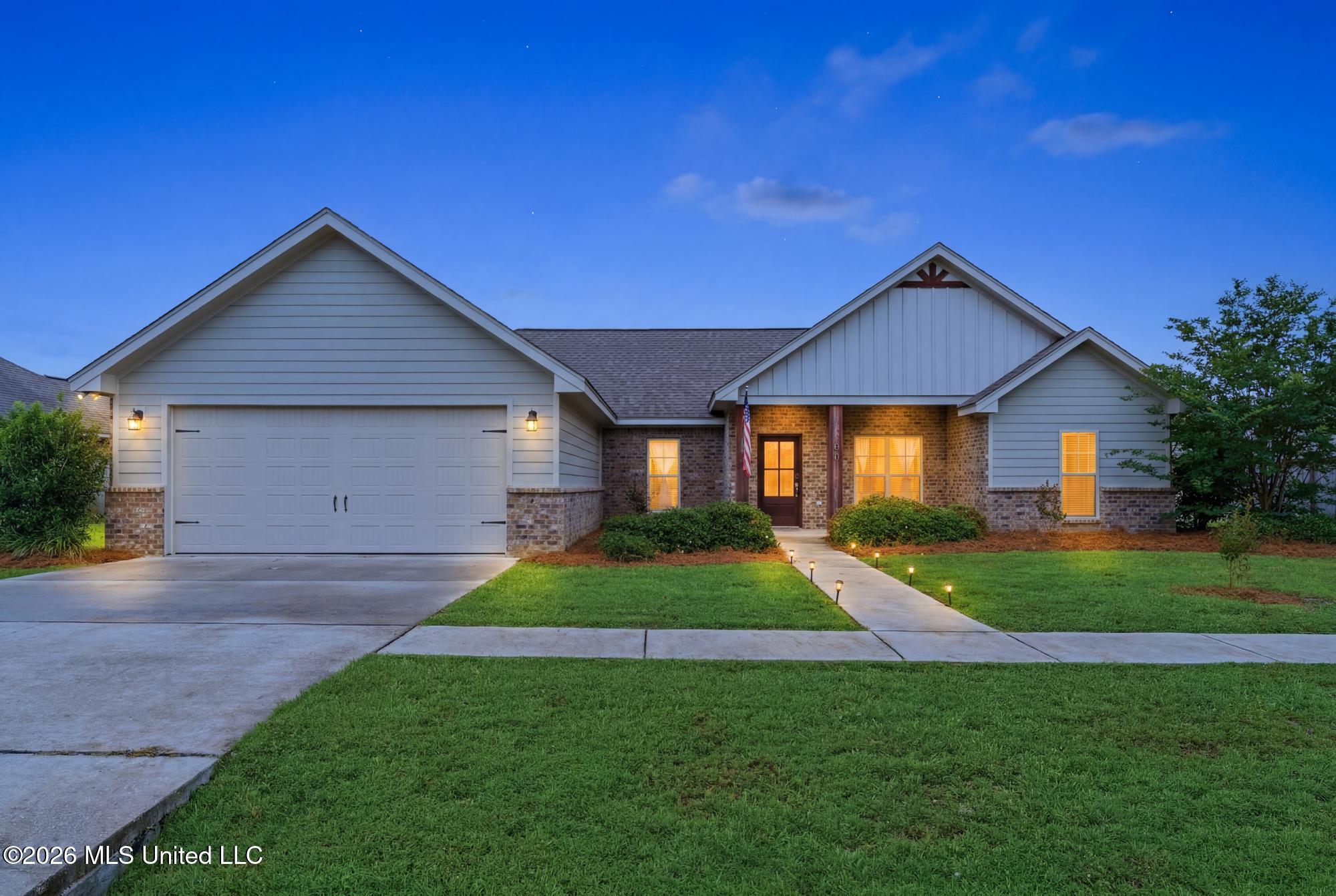 34 Castlewoods Way Property Photo 1