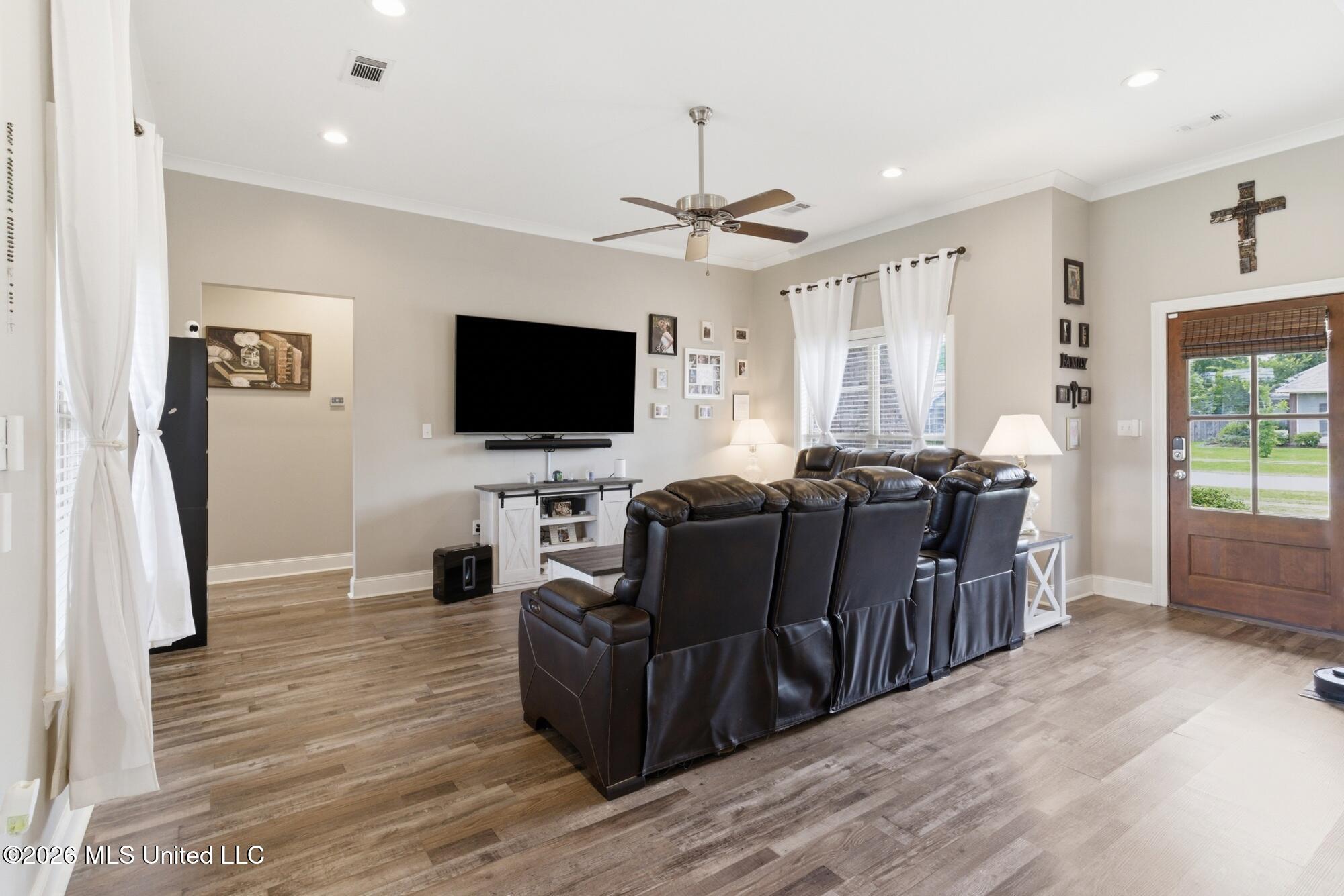 34 Castlewoods Way Property Photo 7