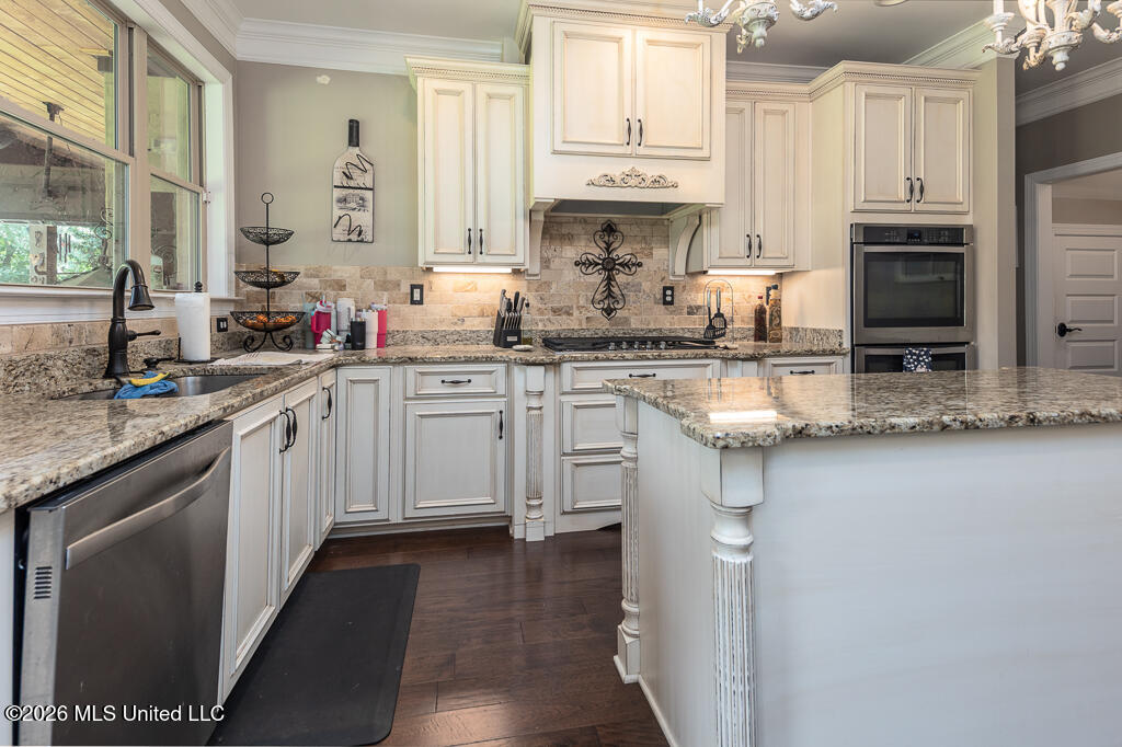 772 Hagen Road Property Photo 10