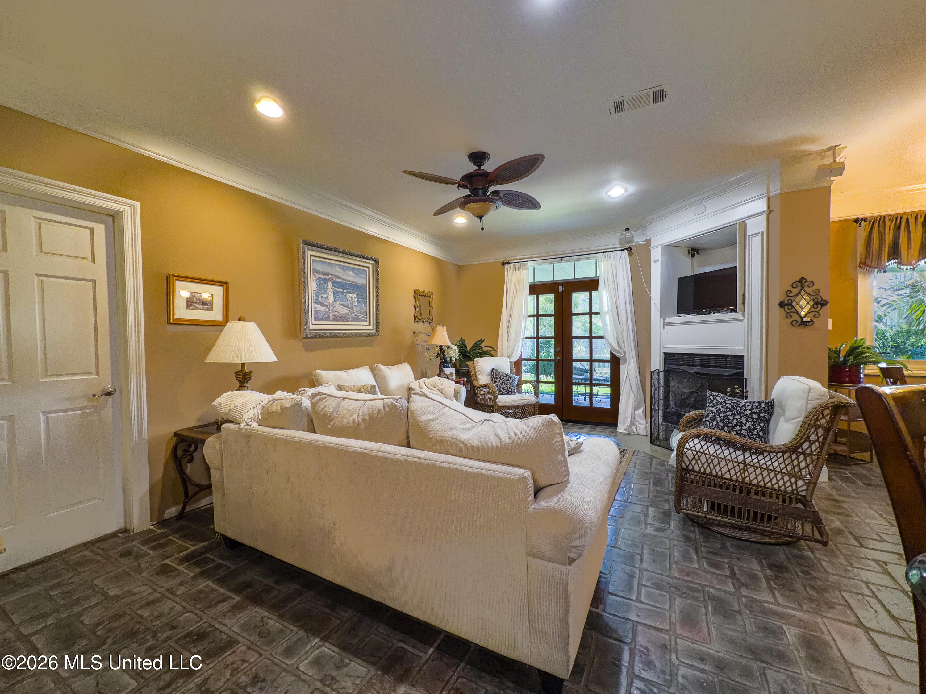 197 Blue Heron Cove Property Photo 5
