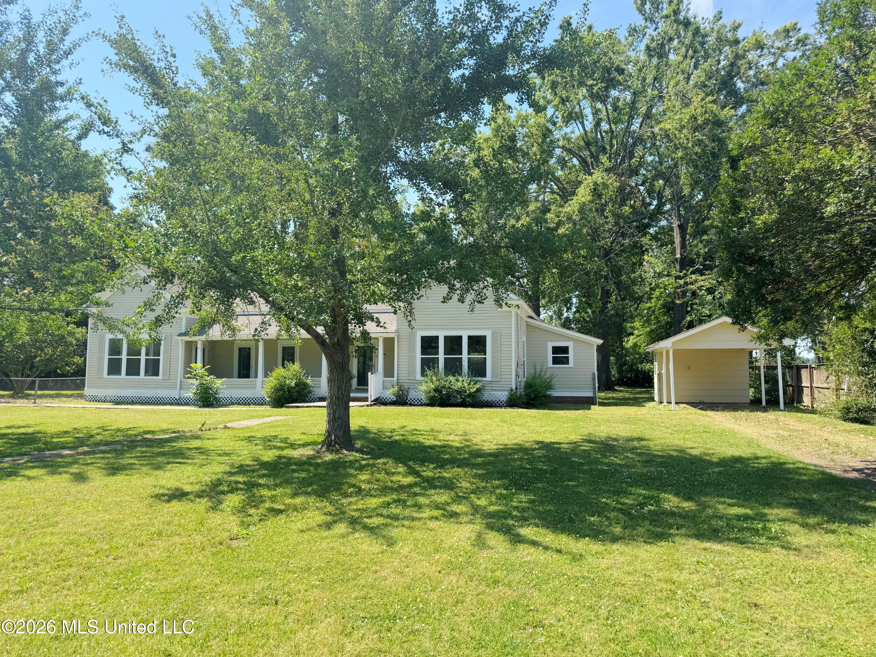 1111 2nd Street Property Photo 1