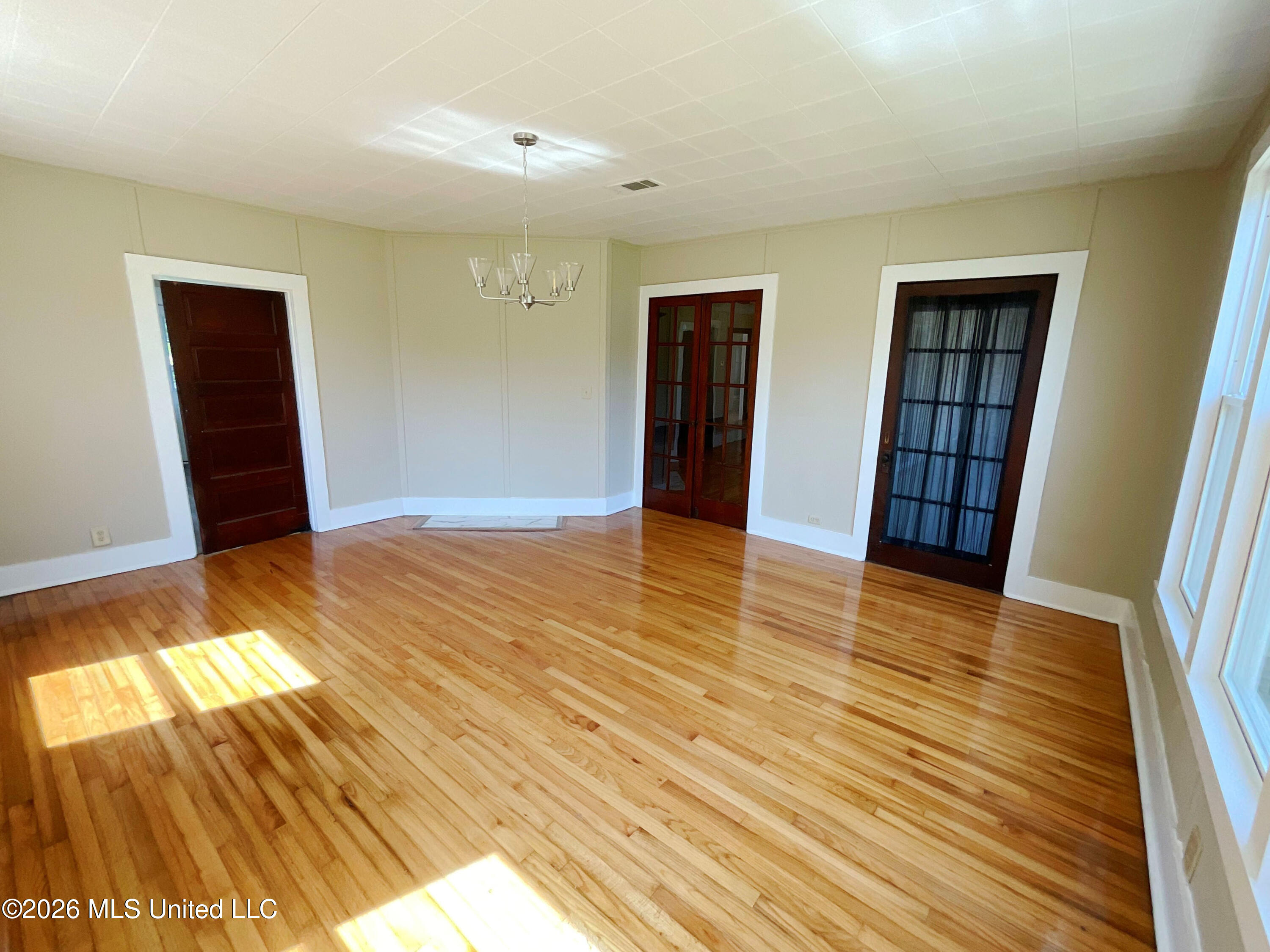 1111 2nd Street Property Photo 10
