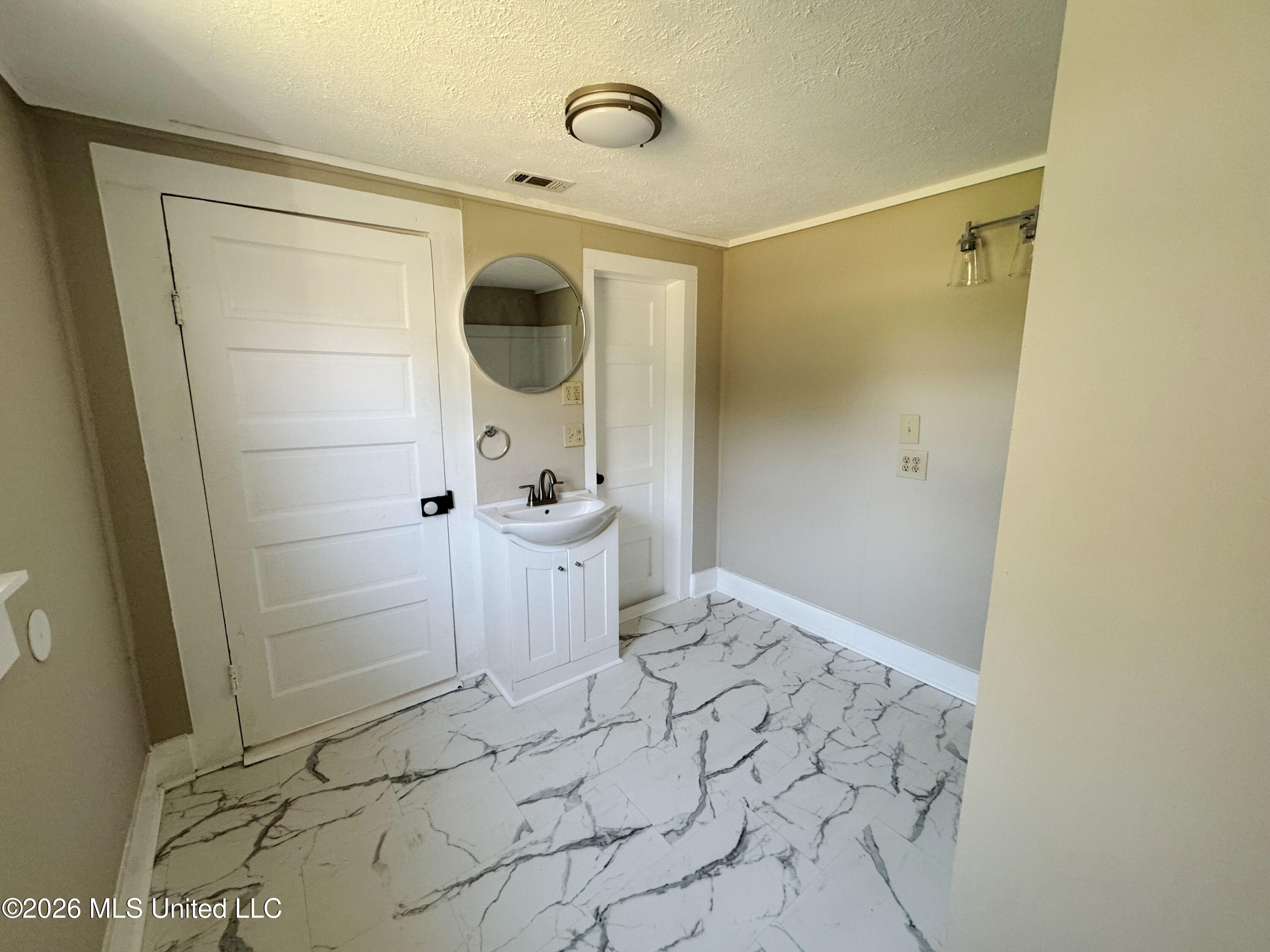 1111 2nd Street Property Photo 20