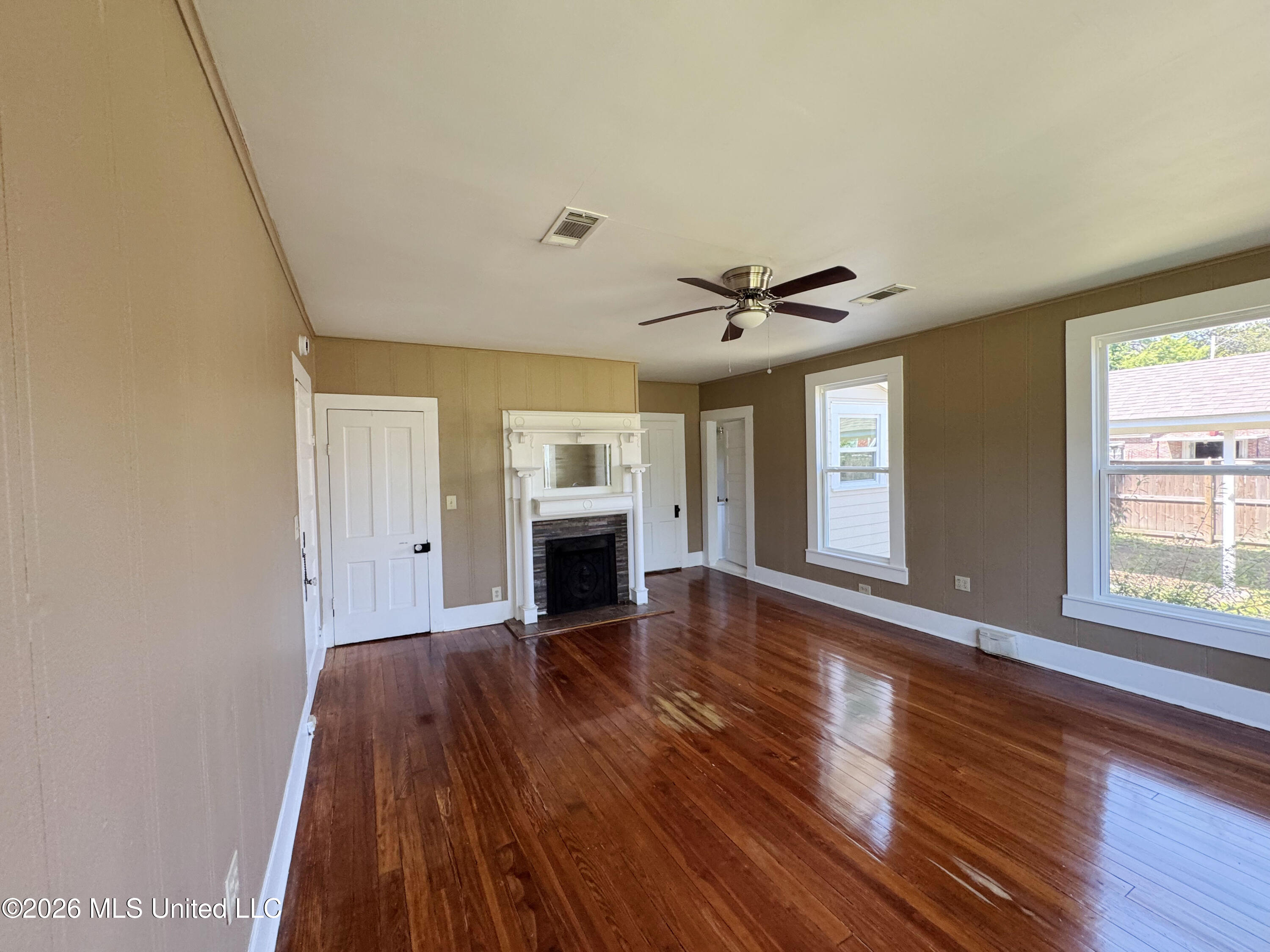 1111 2nd Street Property Photo 22