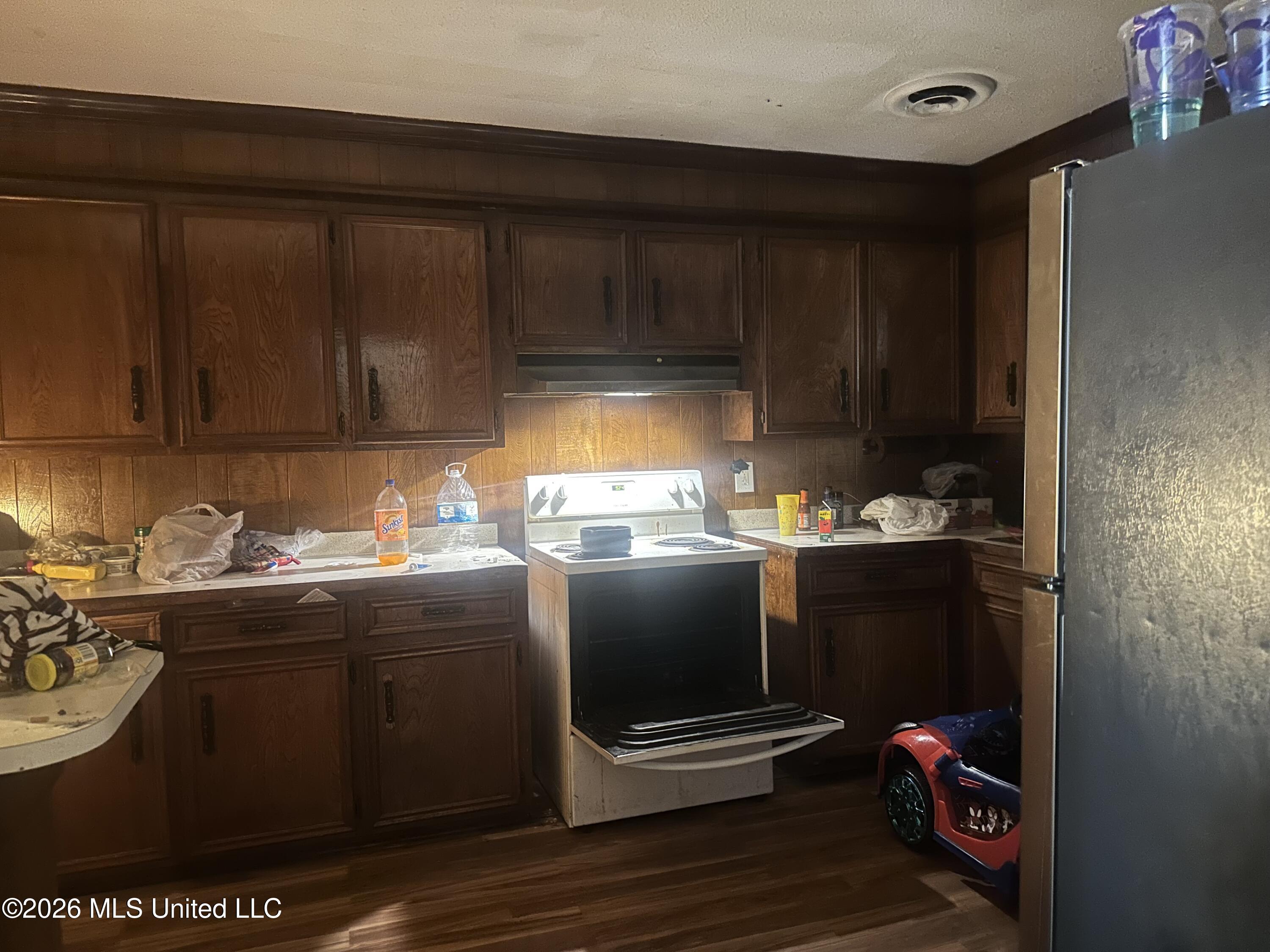3025 Meadow Forest Drive Property Photo 4