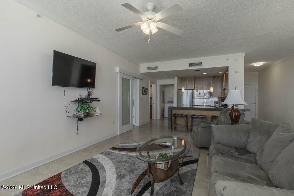 2060 Beach Boulevard Property Photo 6