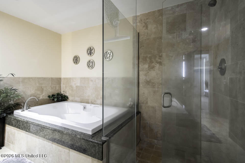 2060 Beach Boulevard Property Photo 17