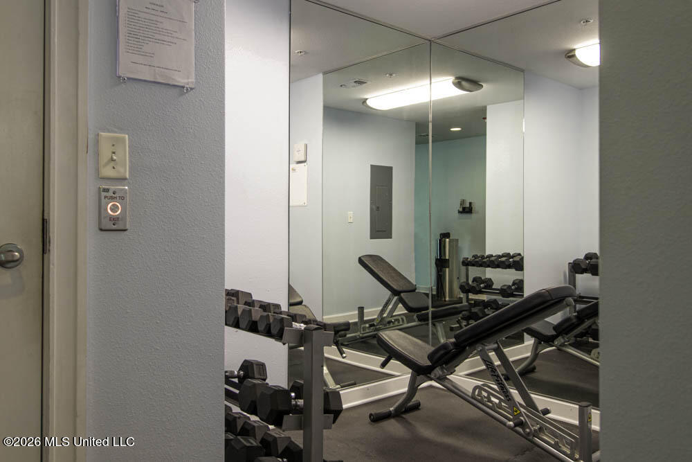 2060 Beach Boulevard Property Photo 24