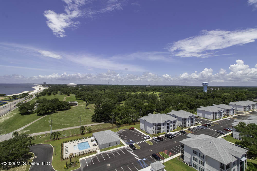 2060 Beach Boulevard Property Photo 29
