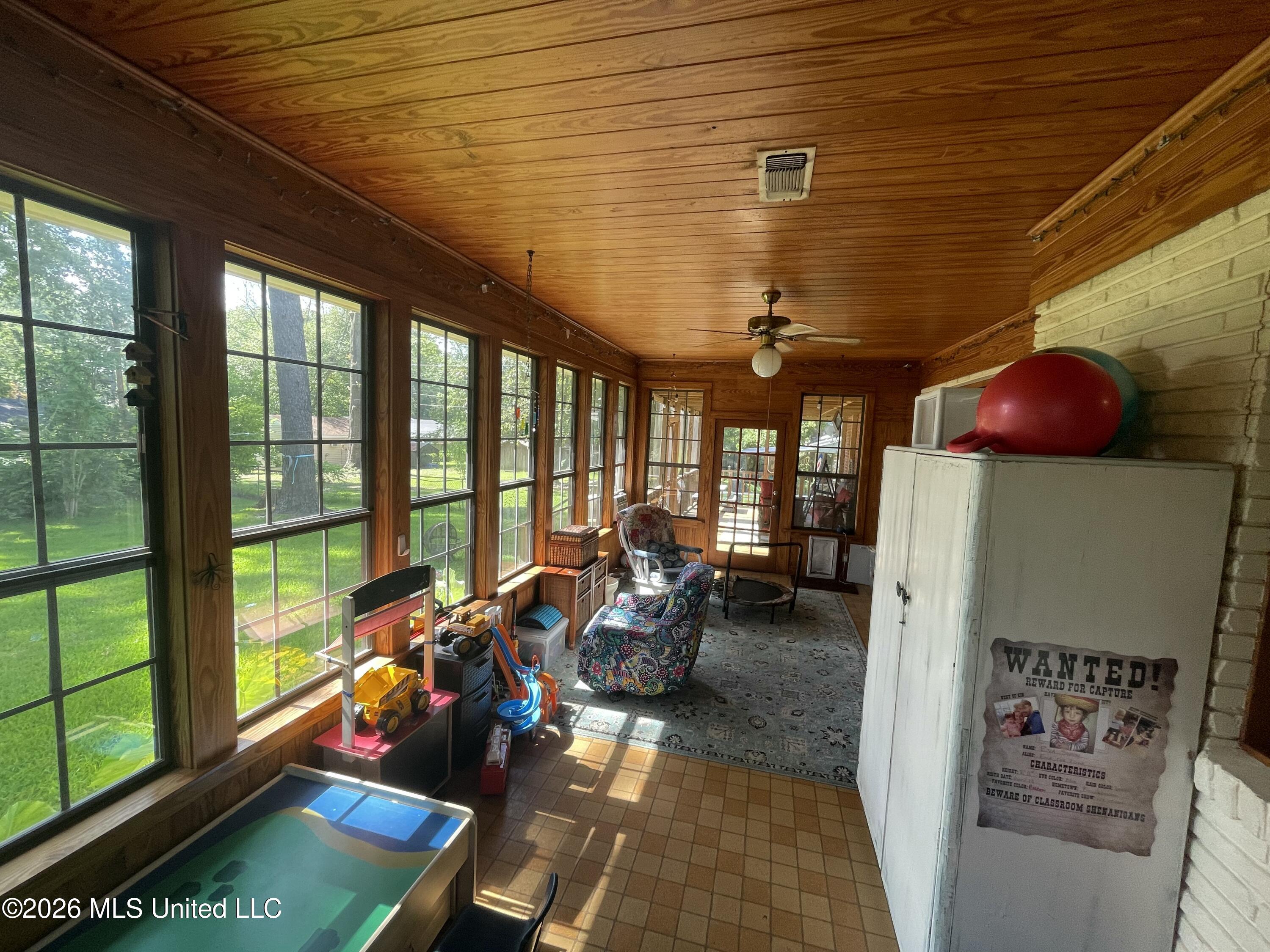919 Kraner Lane Property Photo 3