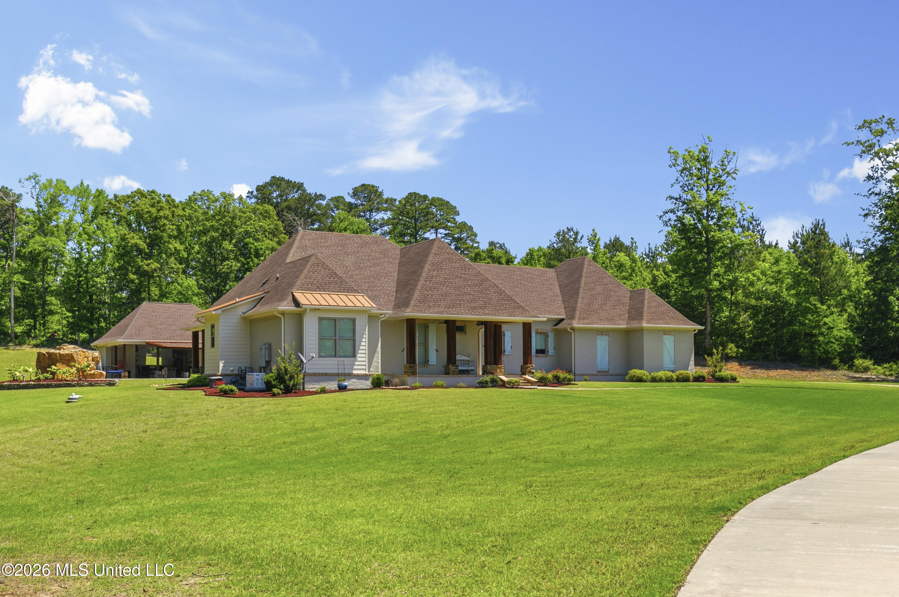 167 Dogwood Trace Property Photo 2