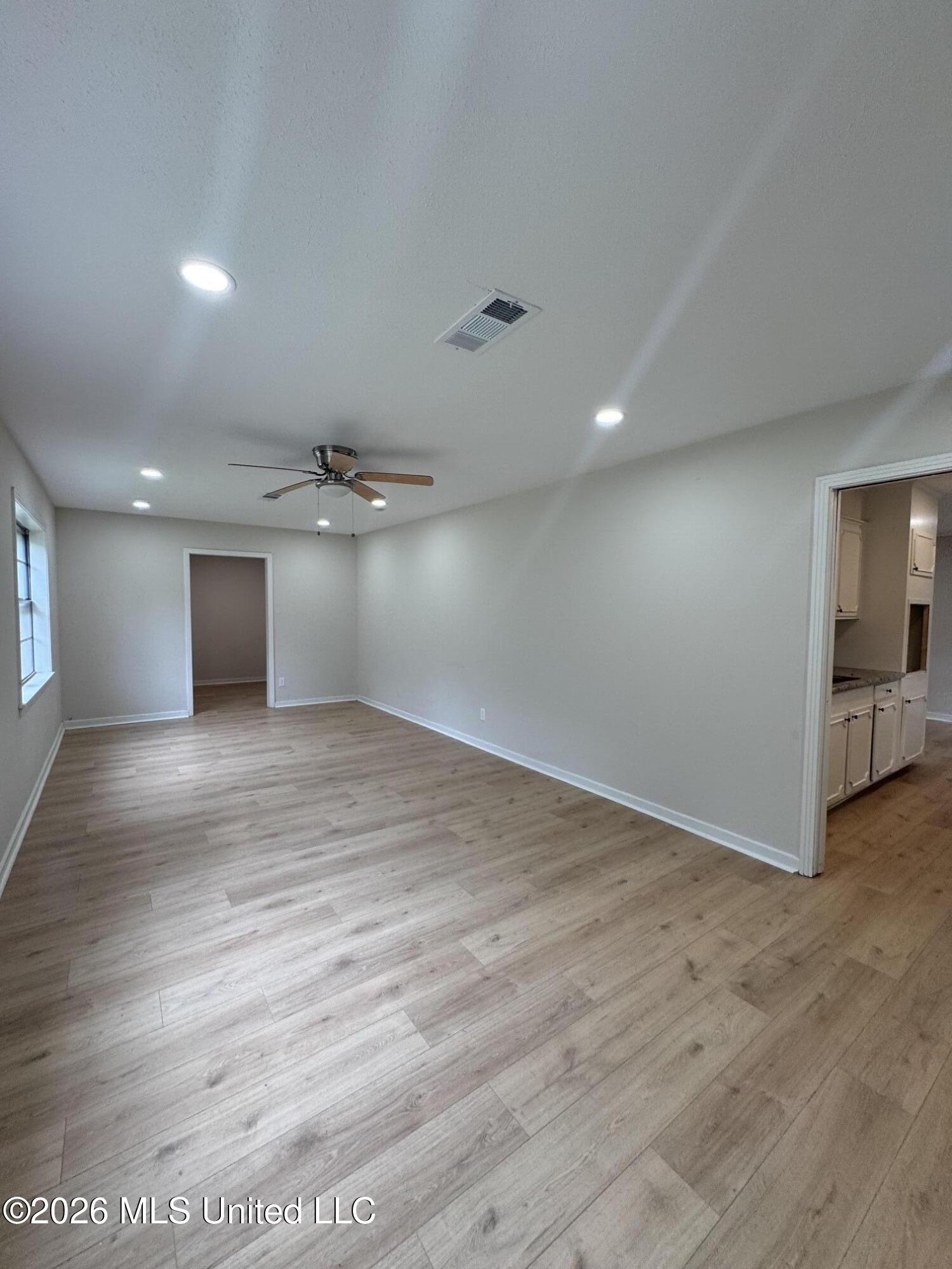 1523 Dorgan Street Property Photo 5