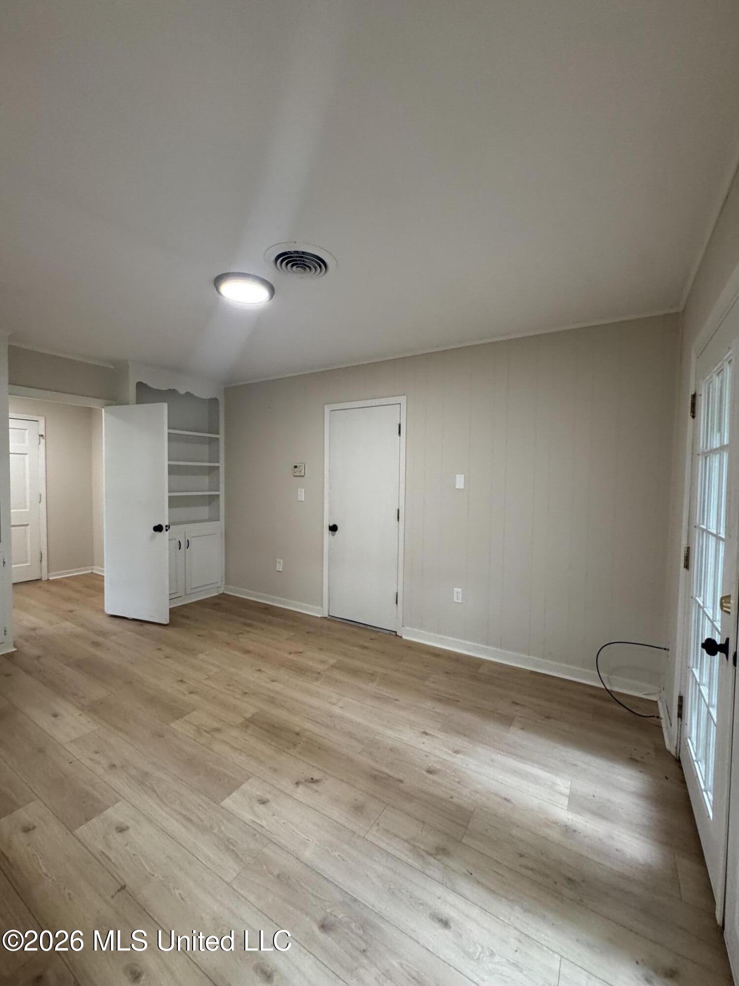 1523 Dorgan Street Property Photo 11