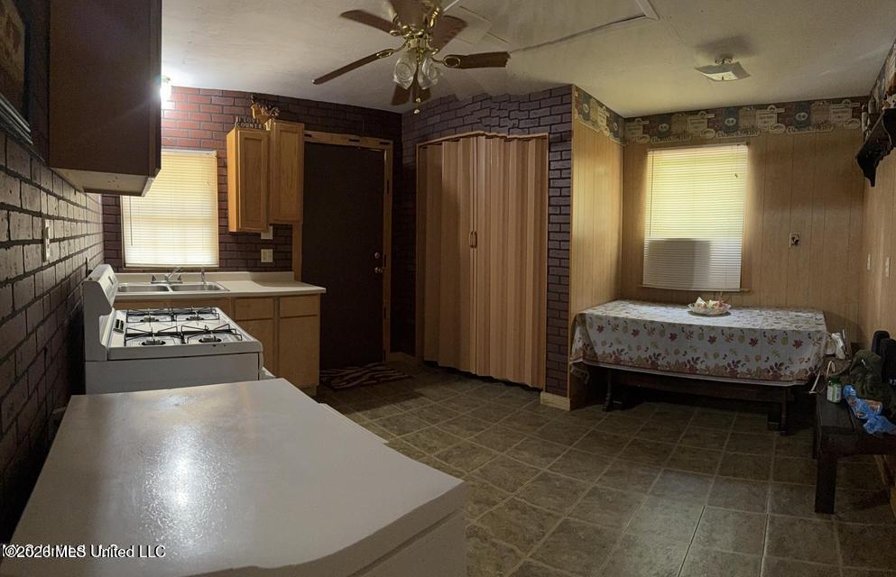 1135 Mudline Road Property Photo 2