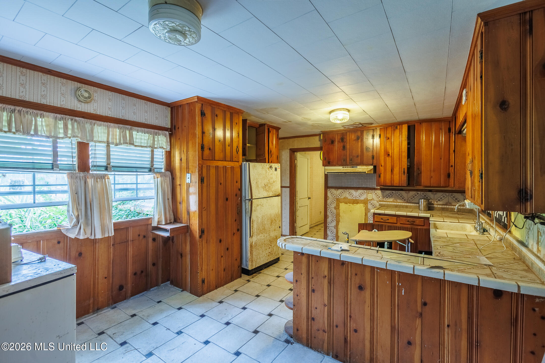 4582 Hanging Moss Road Property Photo 3