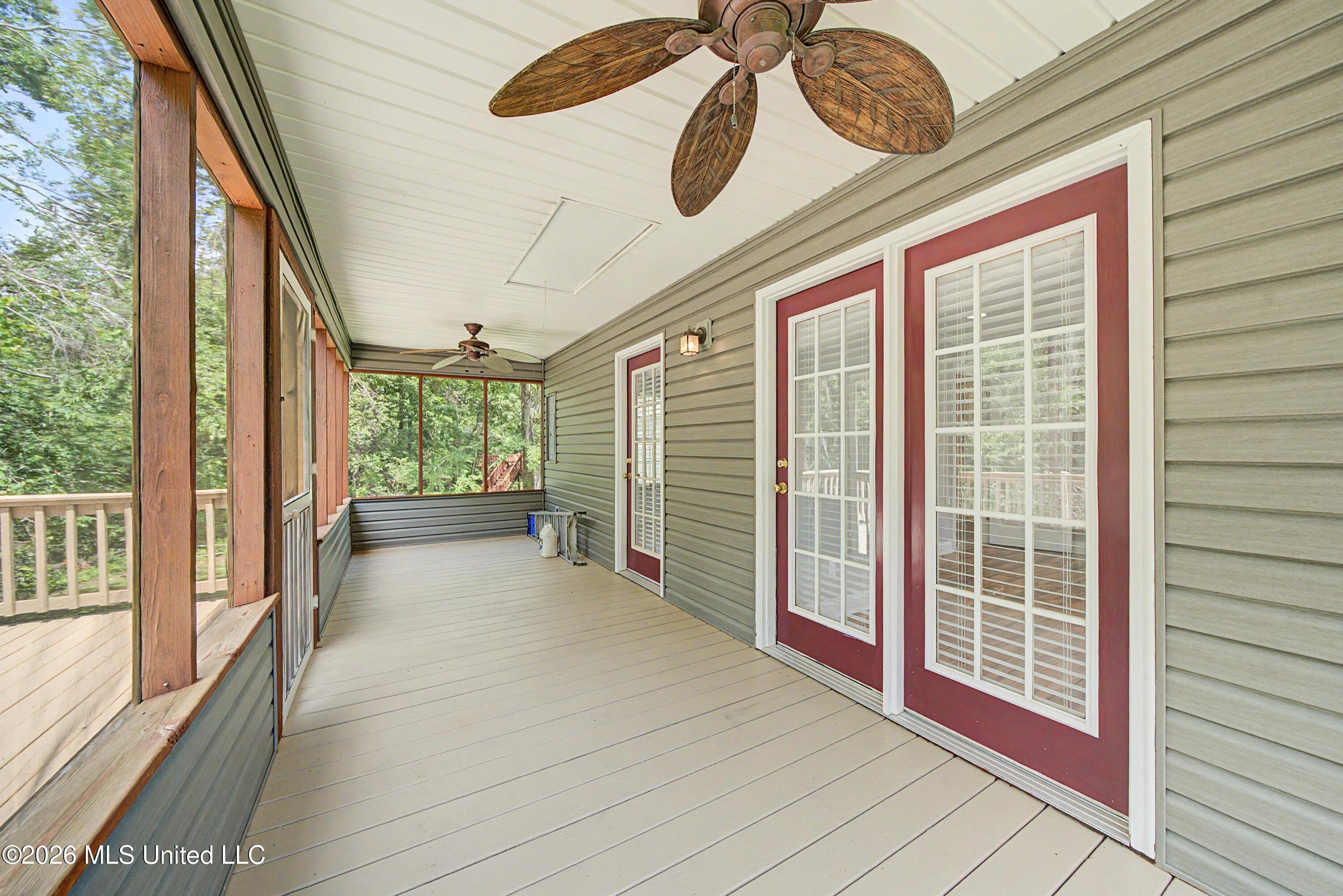 19 Frank Property Photo 11