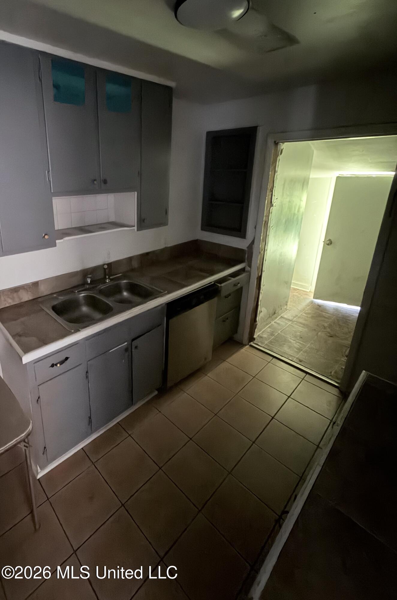 1906 Murray Drive Property Photo 5