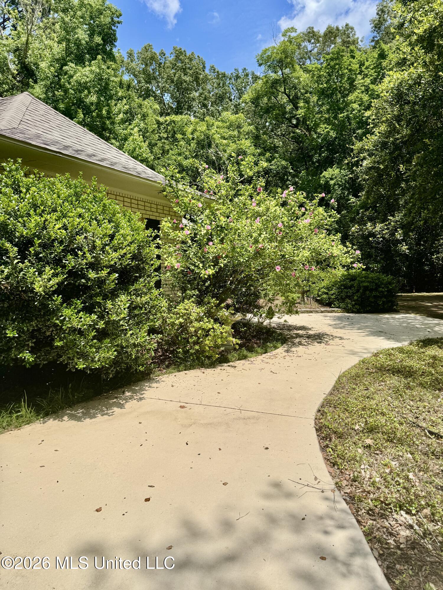 35 Scotland Drive Property Photo 6