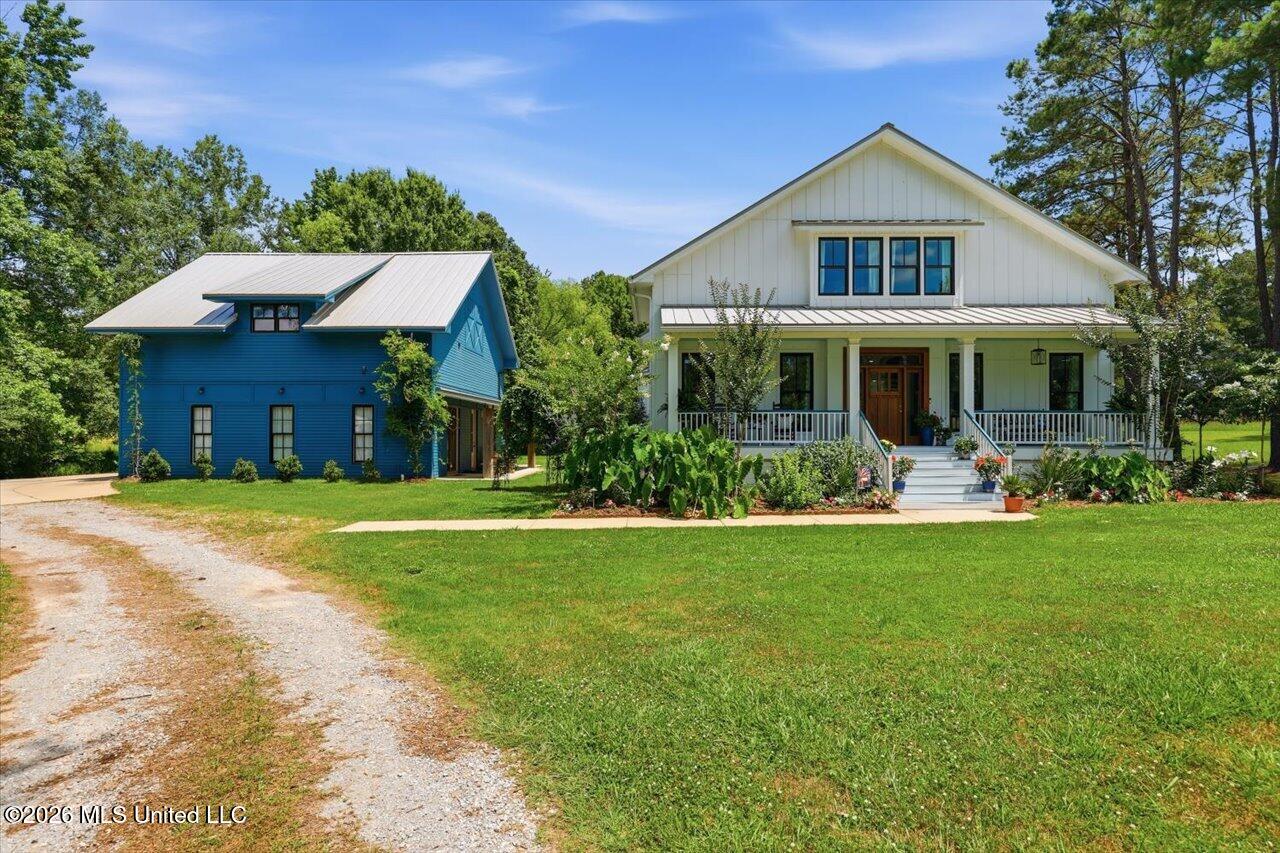 249 Normandy Circle Property Photo 3
