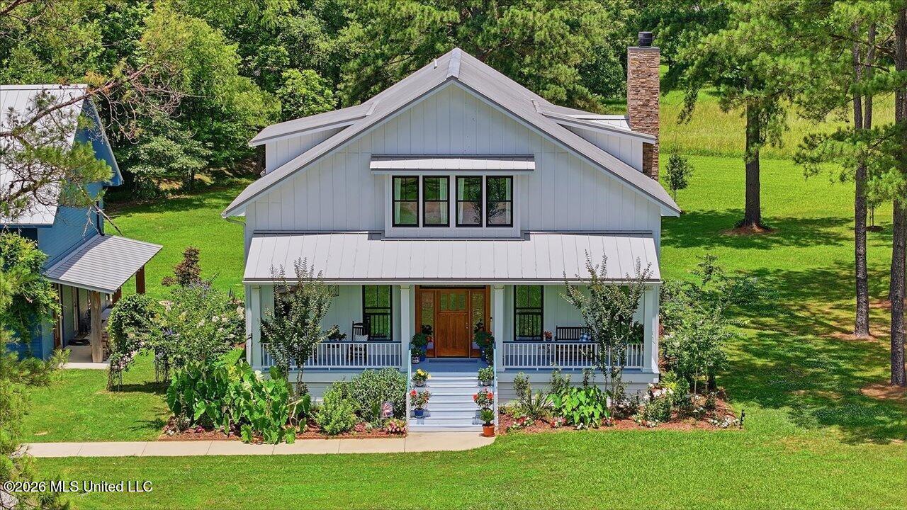 249 Normandy Circle Property Photo 6