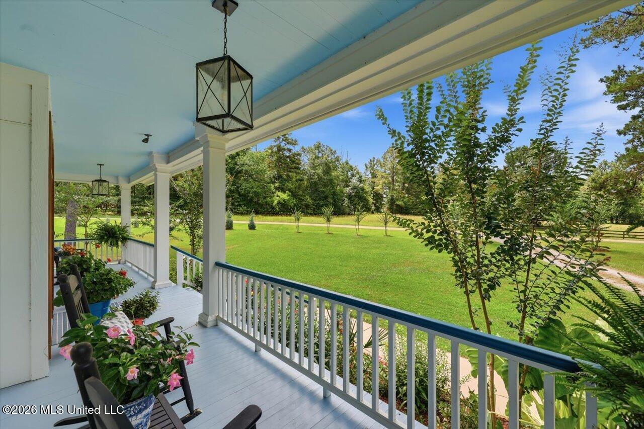 249 Normandy Circle Property Photo 10