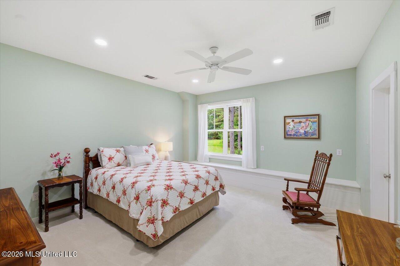 249 Normandy Circle Property Photo 38
