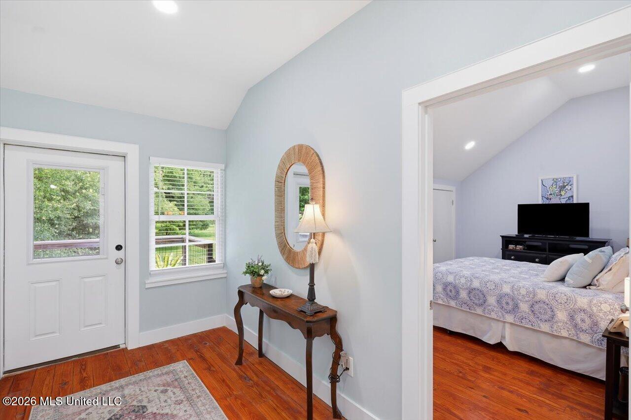 249 Normandy Circle Property Photo 44
