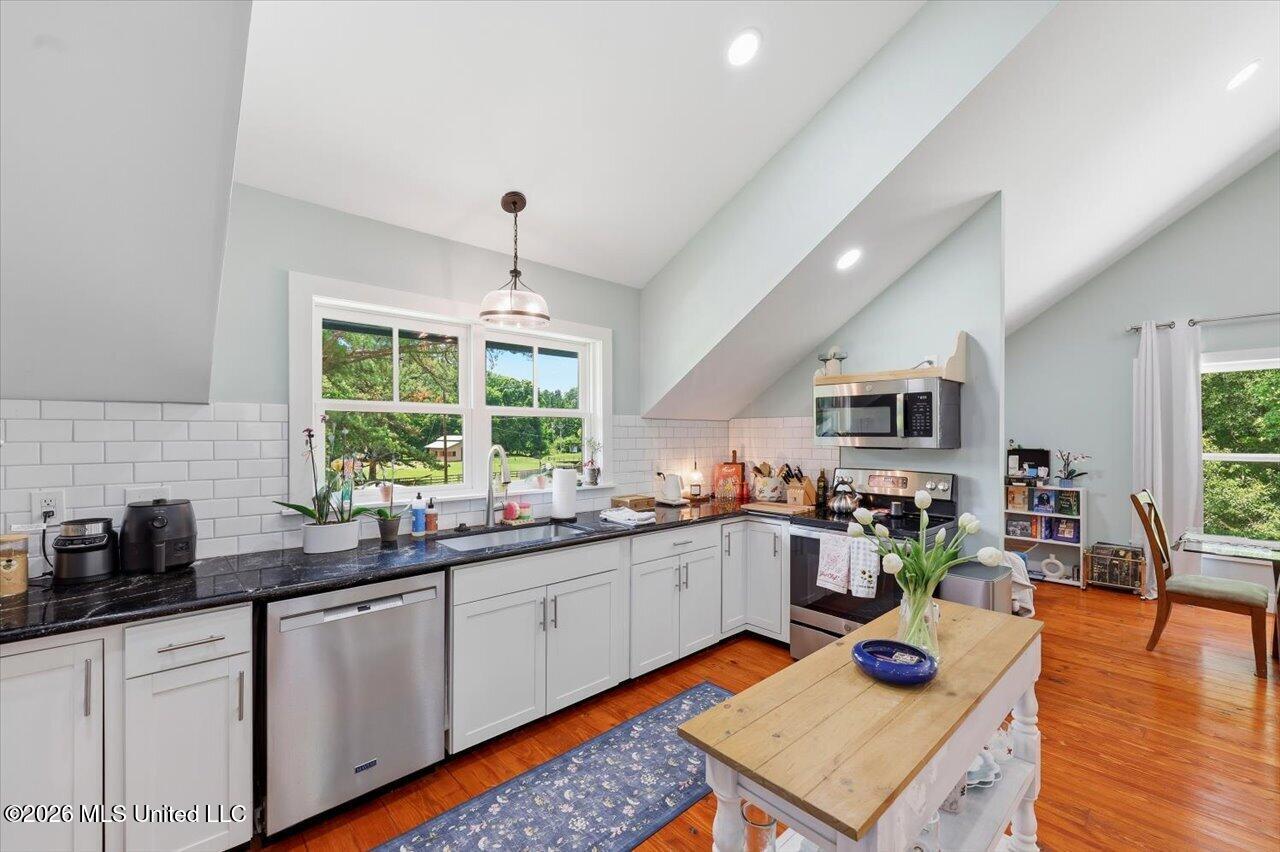 249 Normandy Circle Property Photo 46