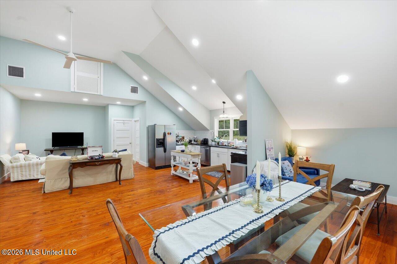 249 Normandy Circle Property Photo 47