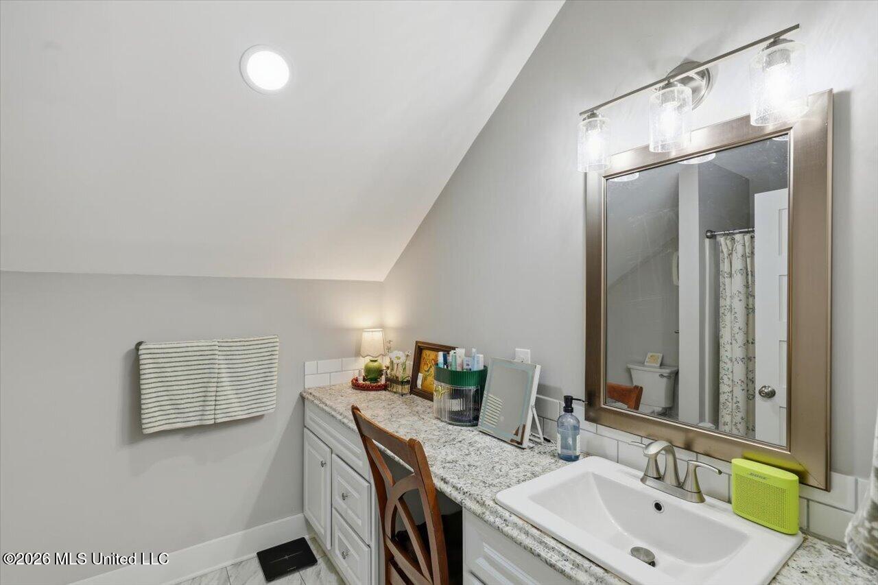 249 Normandy Circle Property Photo 49