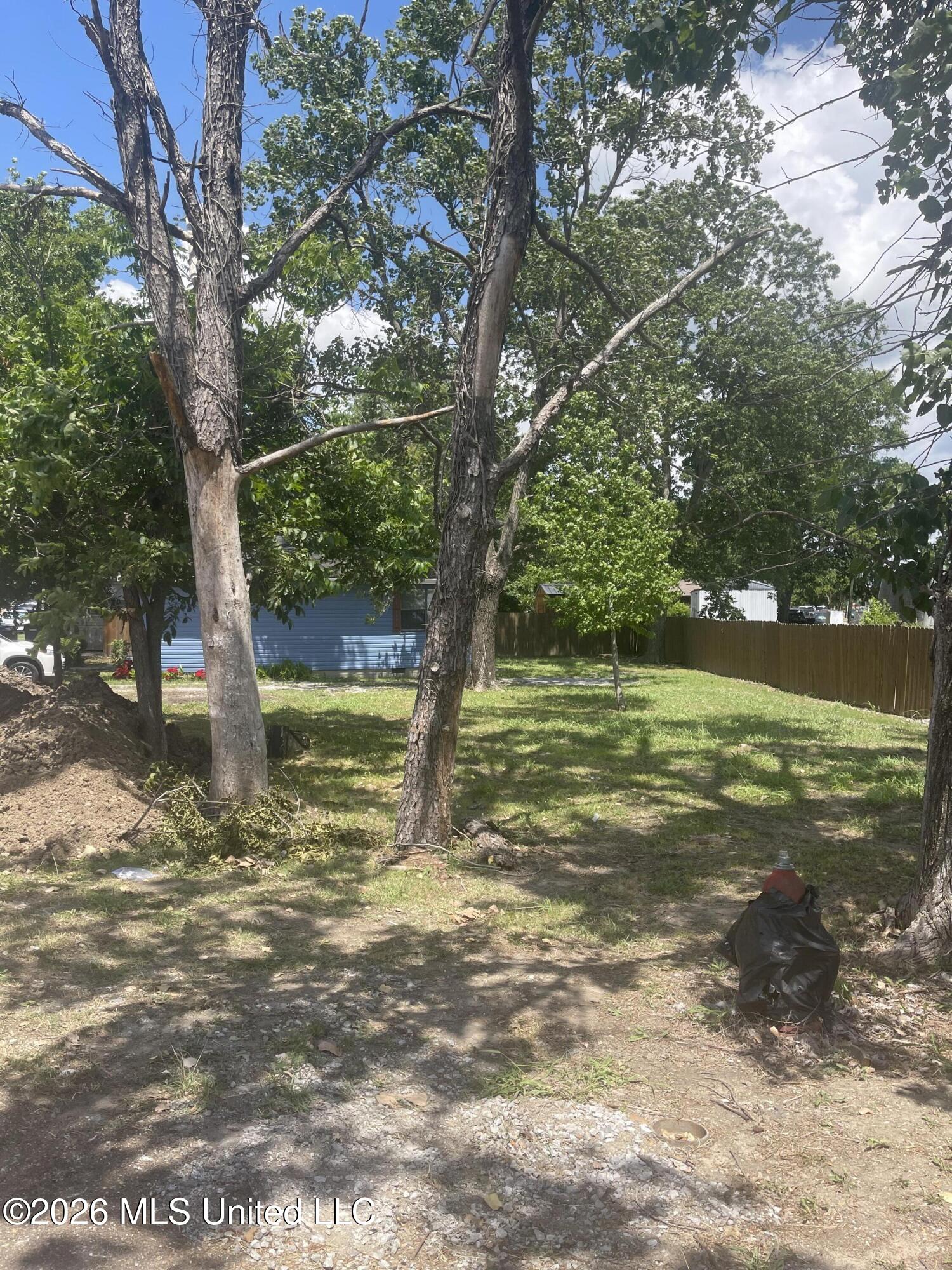 2408 N Old Hwy 61 Property Photo 3