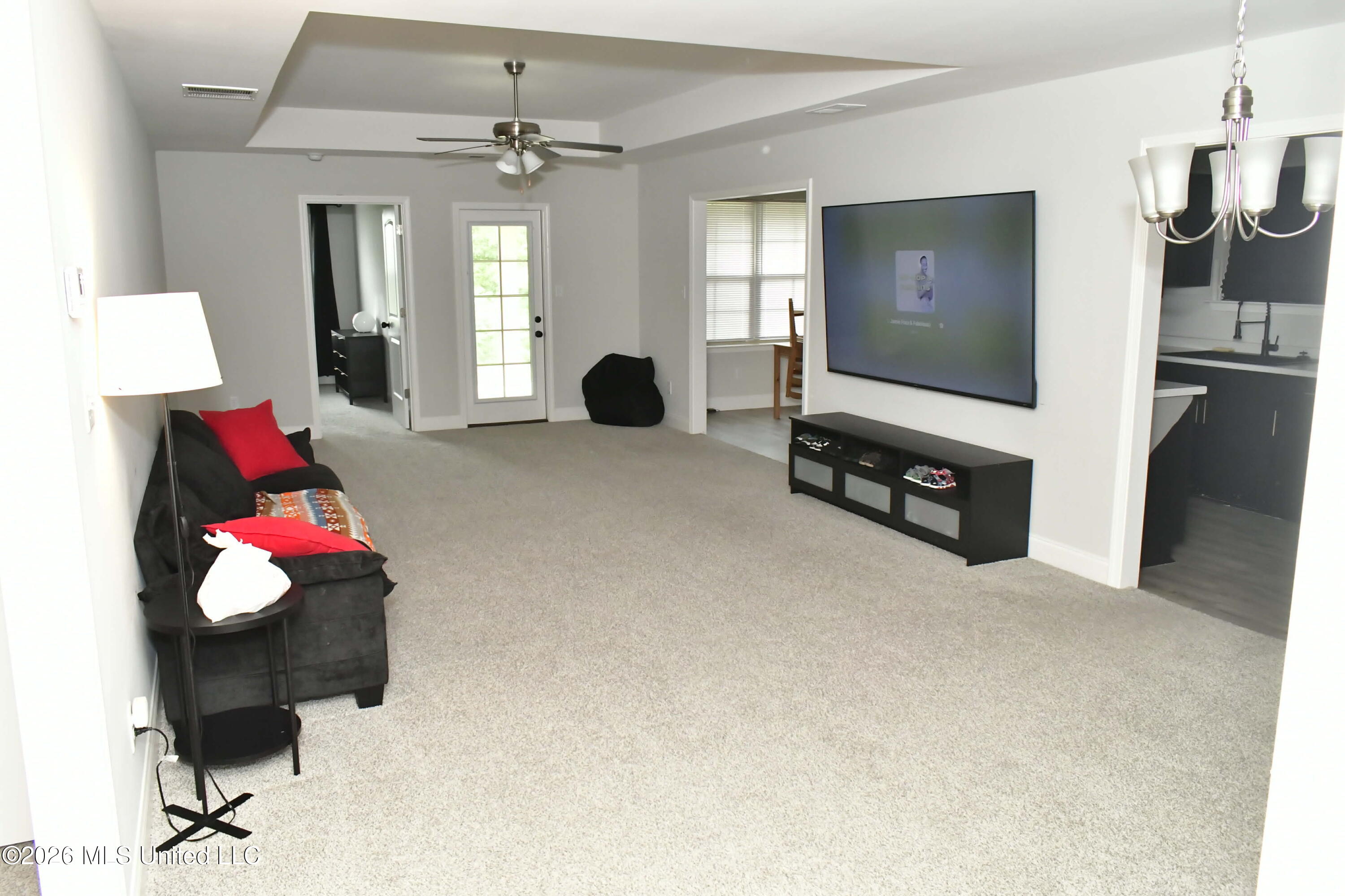 7945 Gardendale Drive Property Photo 4