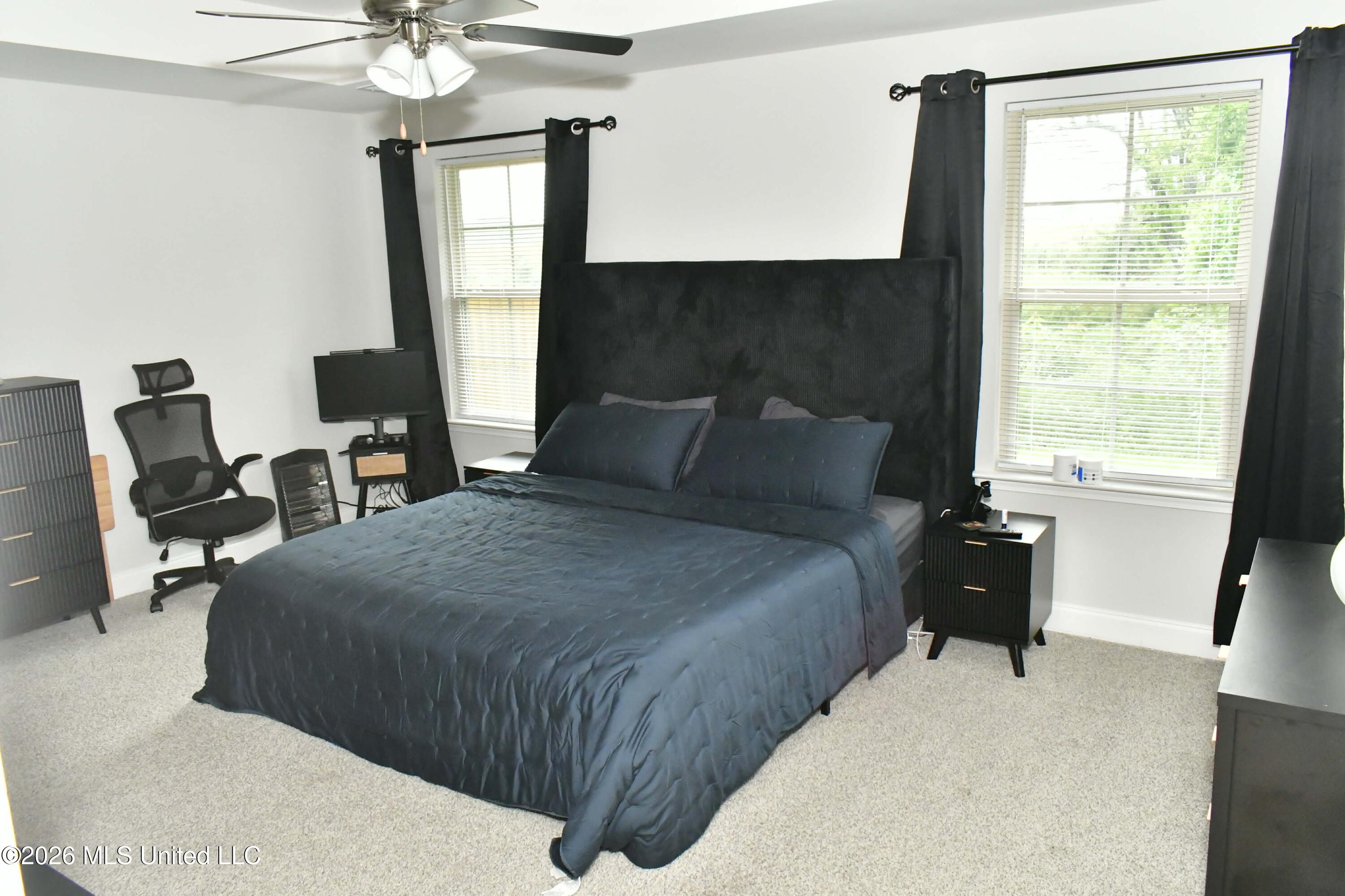 7945 Gardendale Drive Property Photo 9