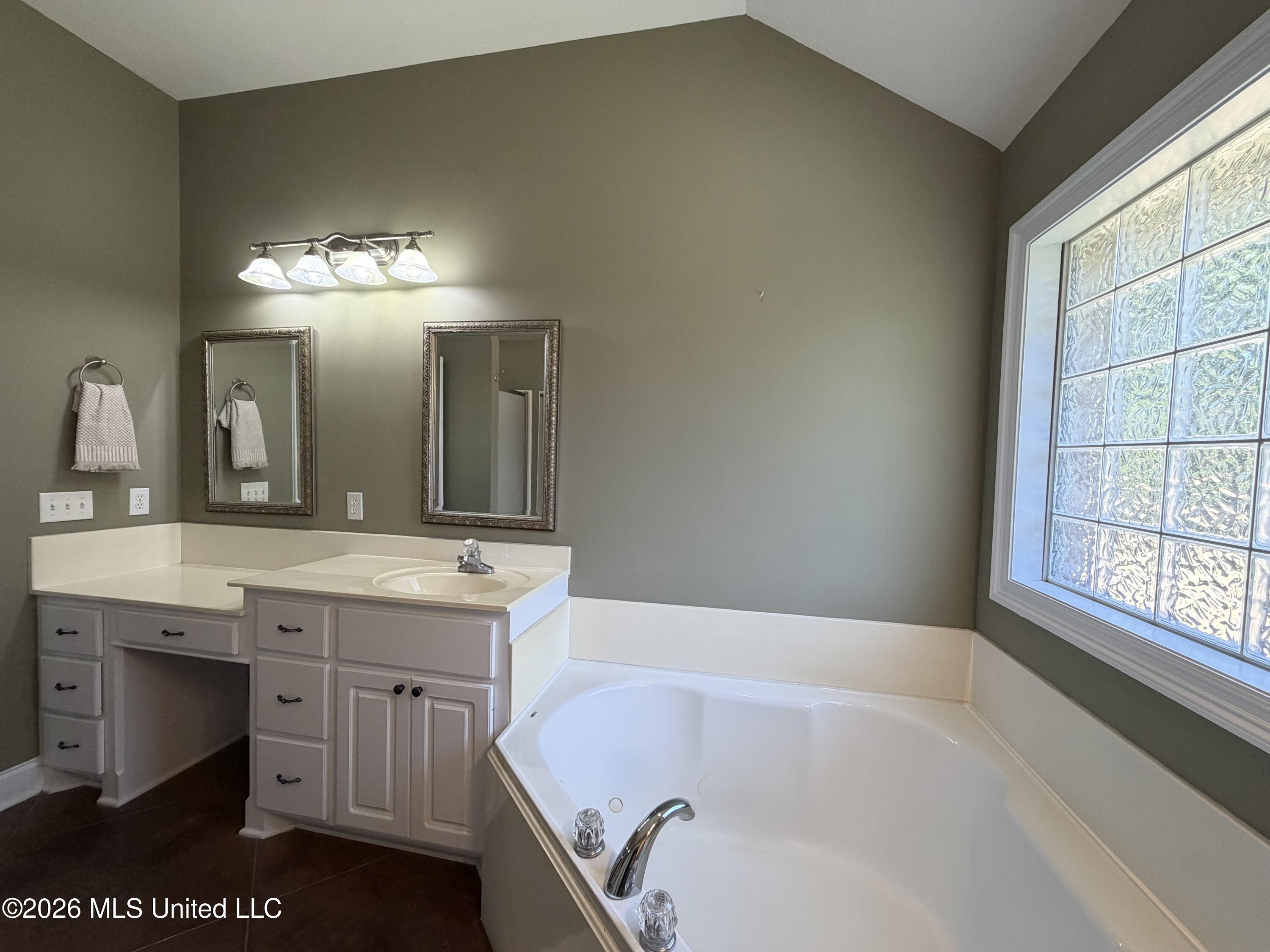 285 Lighthouse Lane Property Photo 19