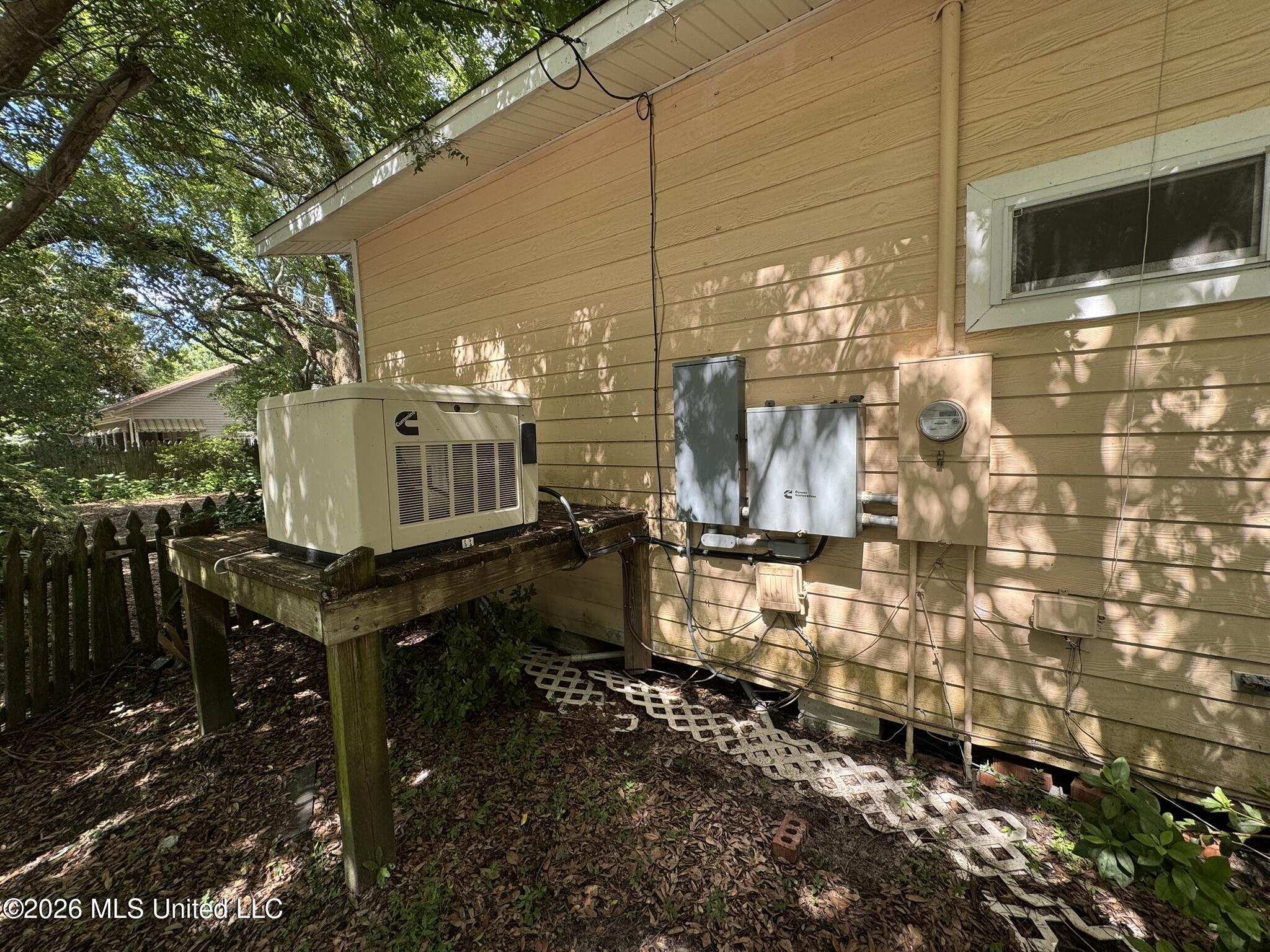 903 Columbus Drive Property Photo 7
