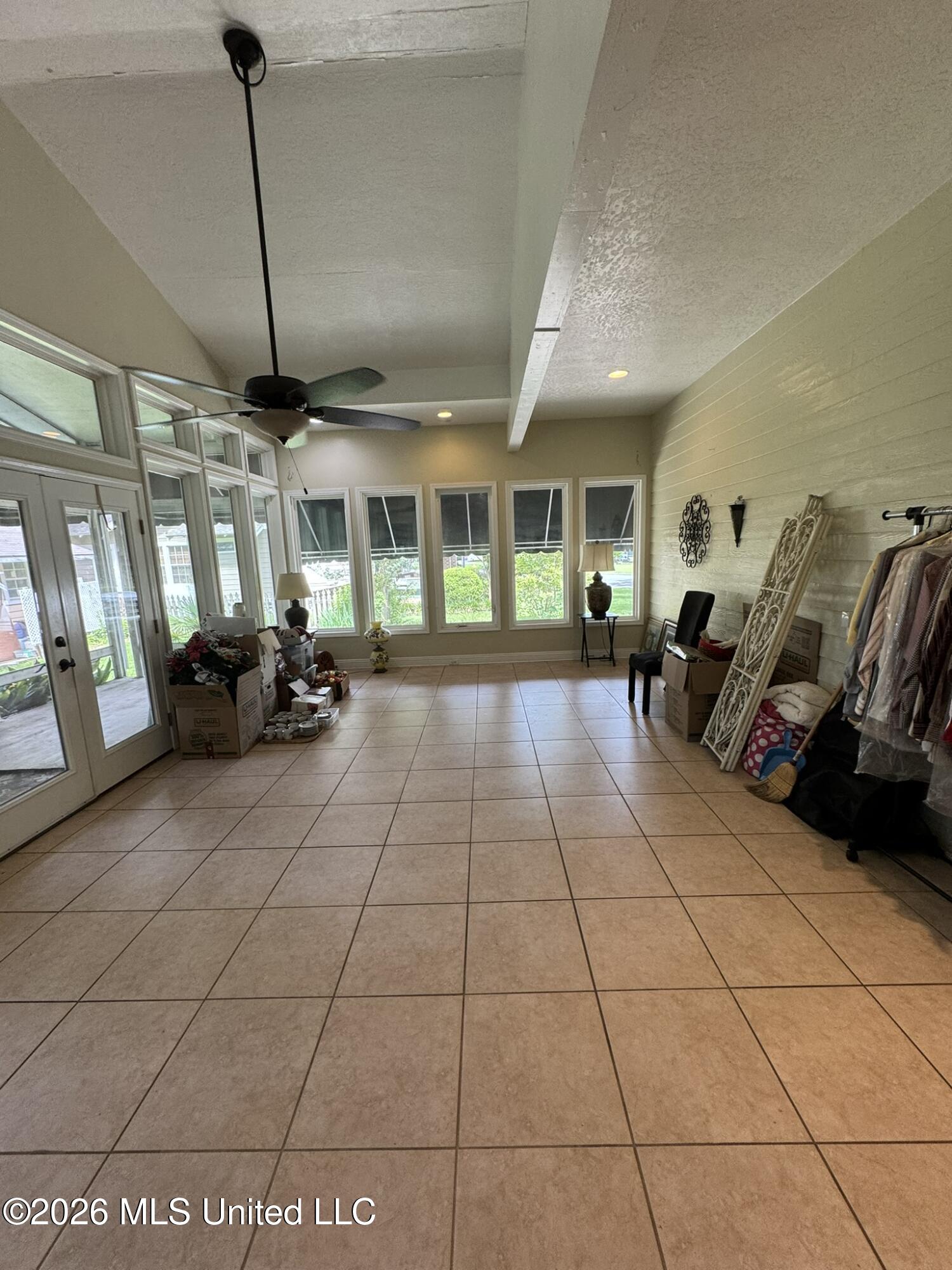 903 Columbus Drive Property Photo 13
