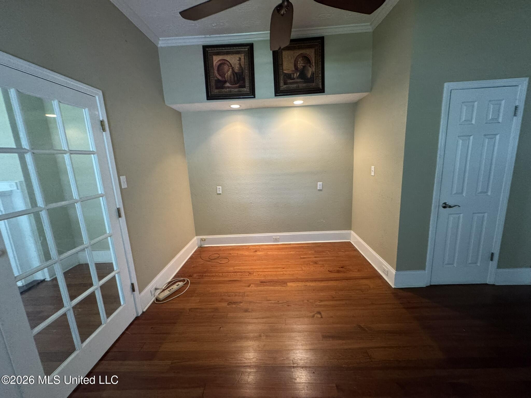 903 Columbus Drive Property Photo 23