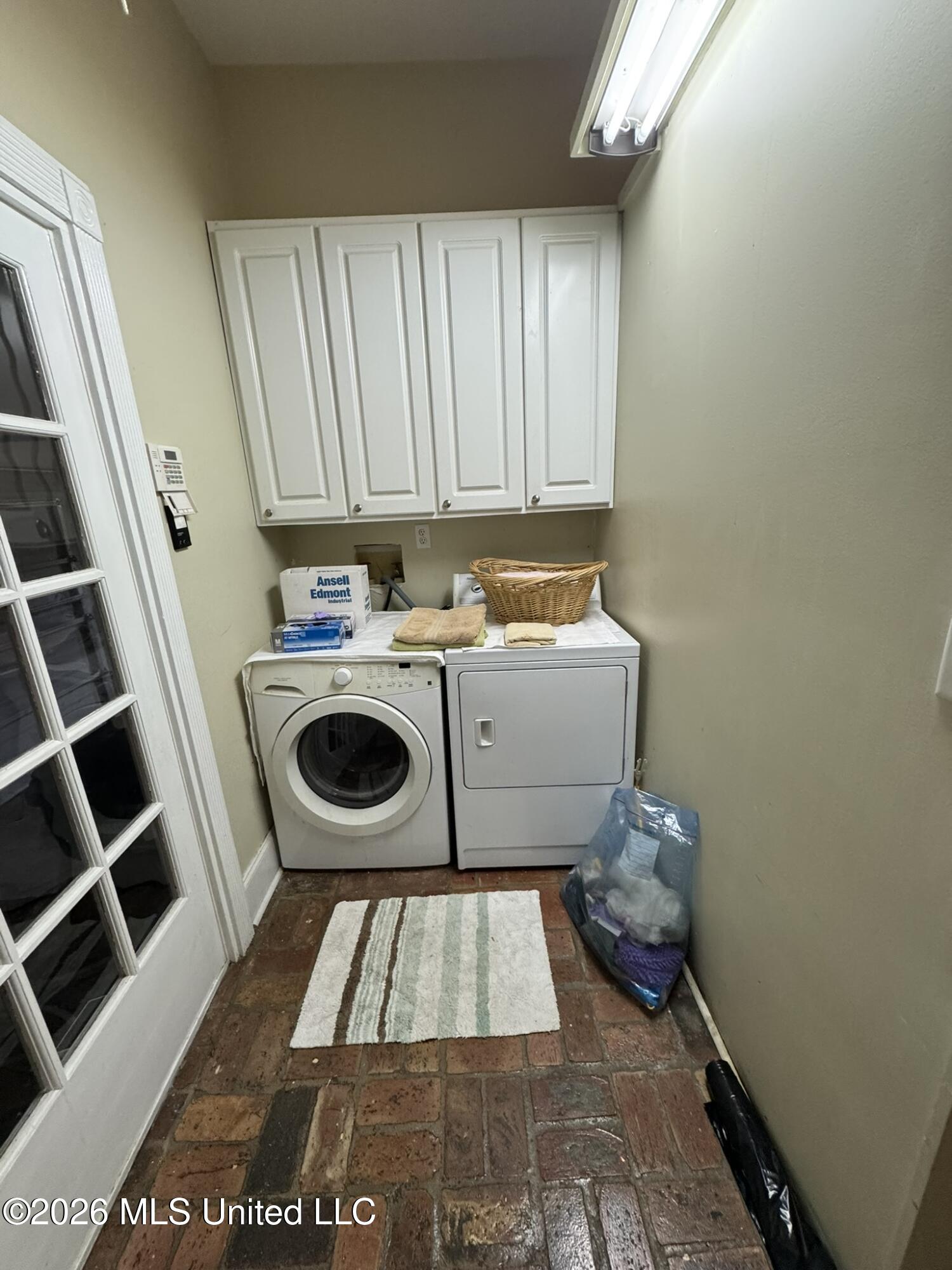 903 Columbus Drive Property Photo 28