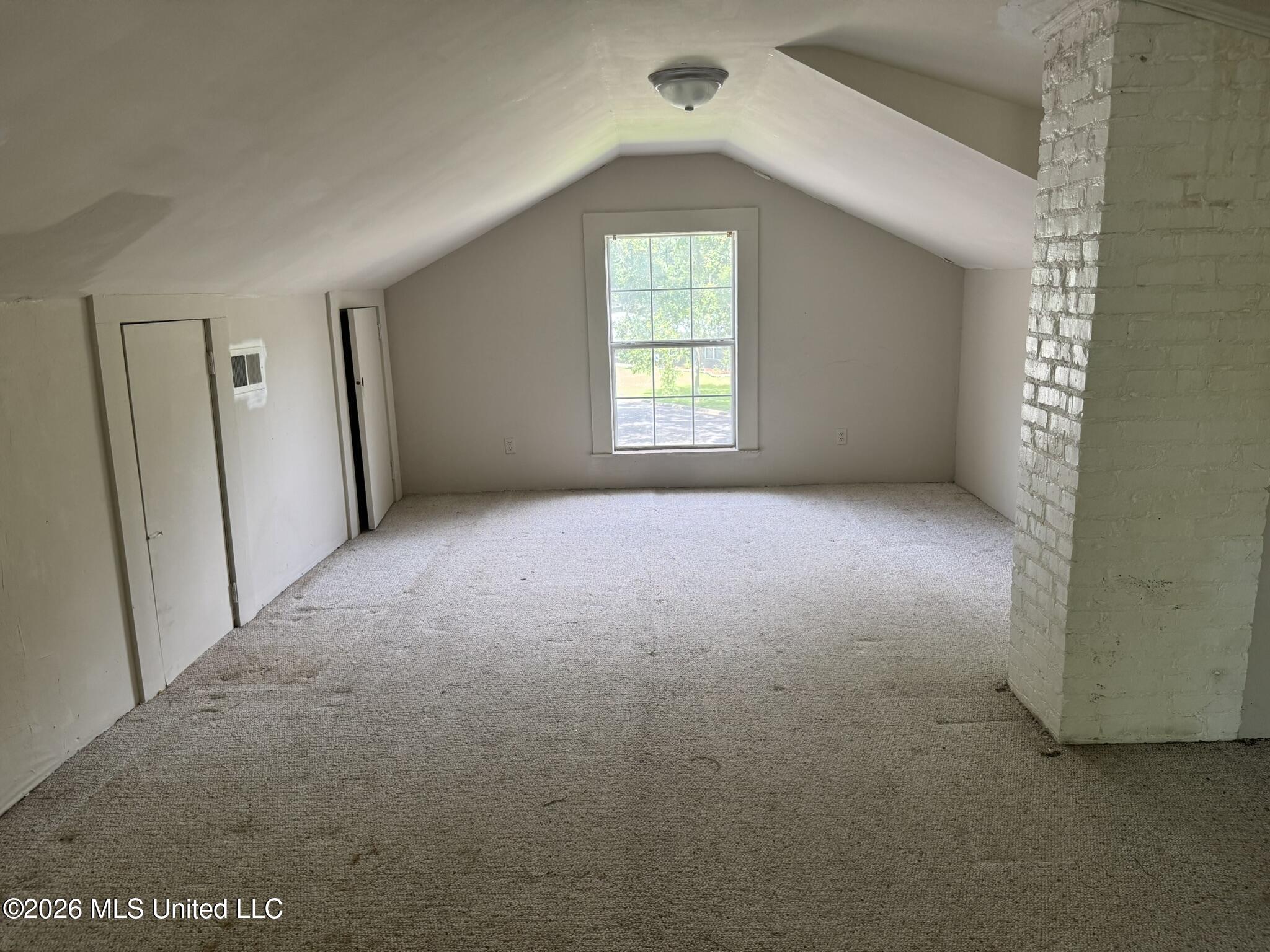 903 Columbus Drive Property Photo 32