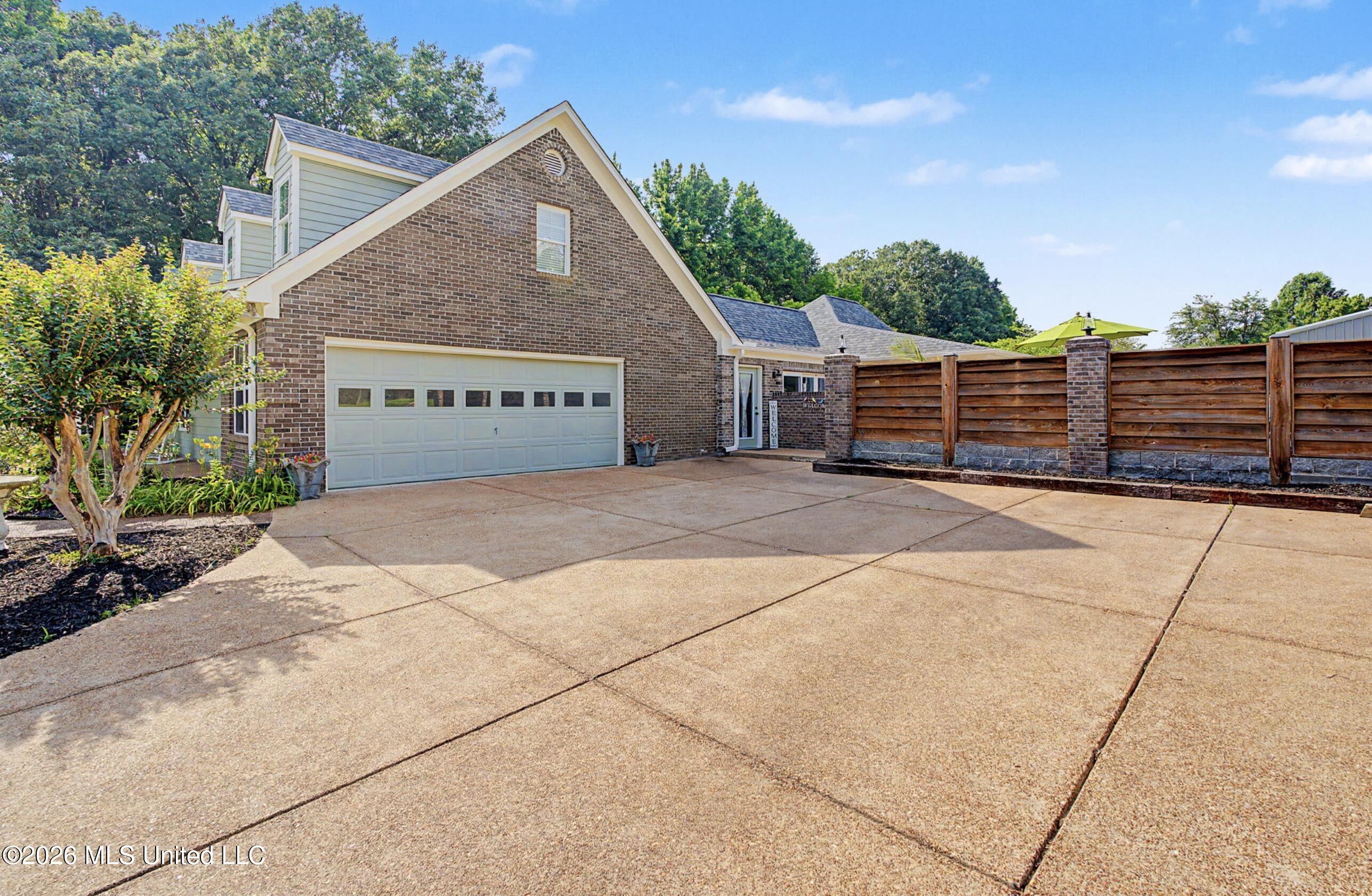 1980 Pine Tree Road Property Photo 6