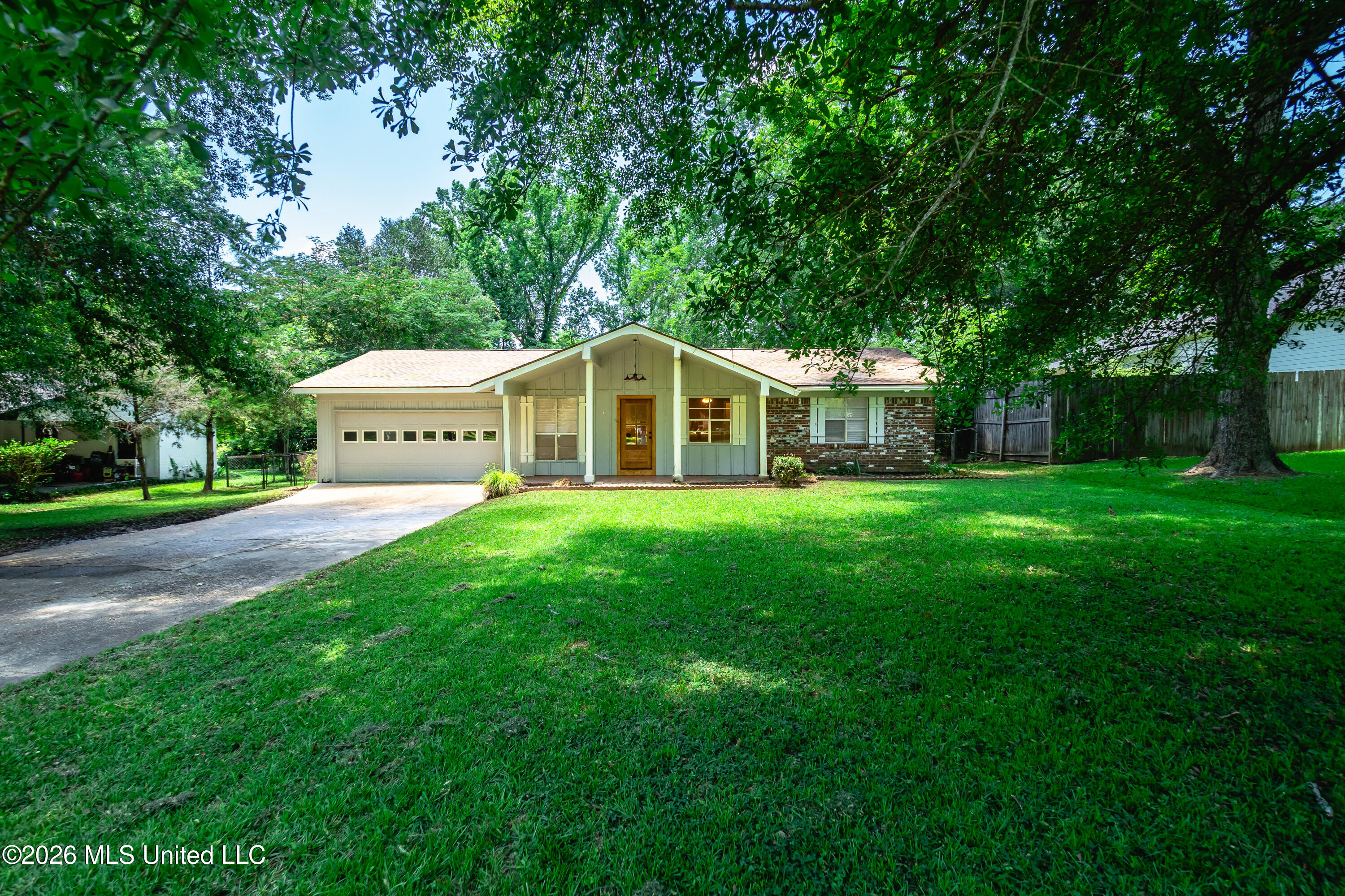 111 Davis Property Photo 2