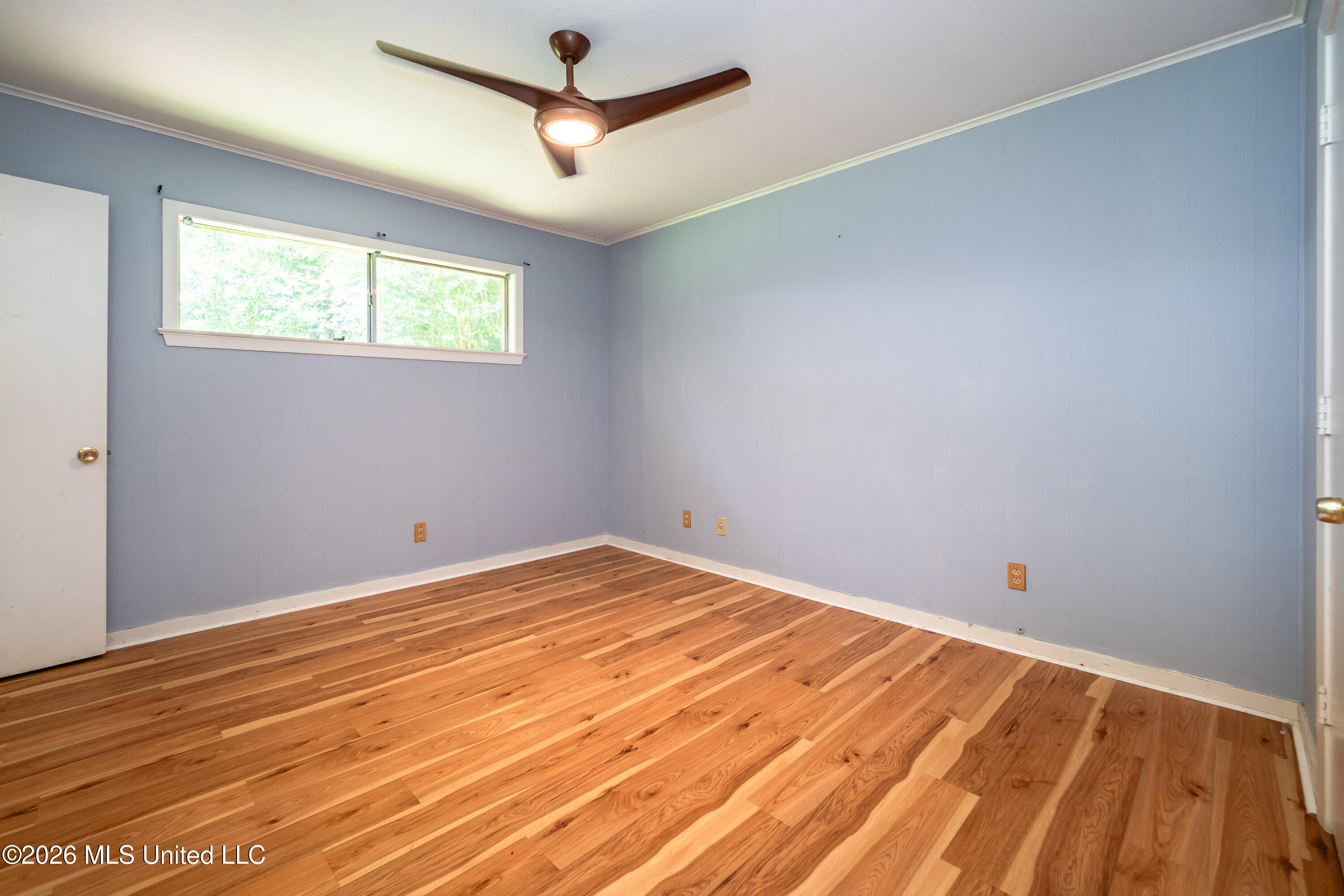 111 Davis Property Photo 14